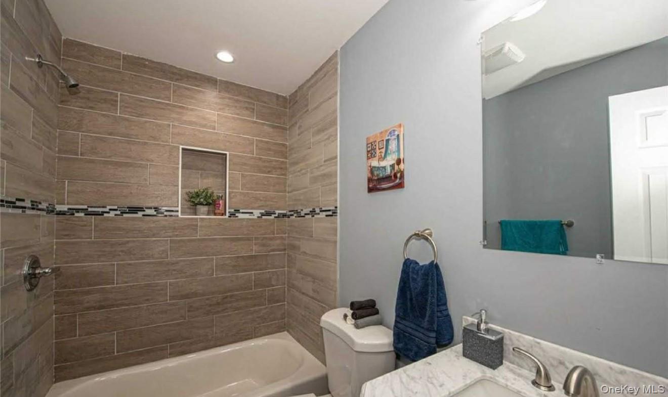 #4 photo, 57 Samantha Drive, Coram , NY 11727