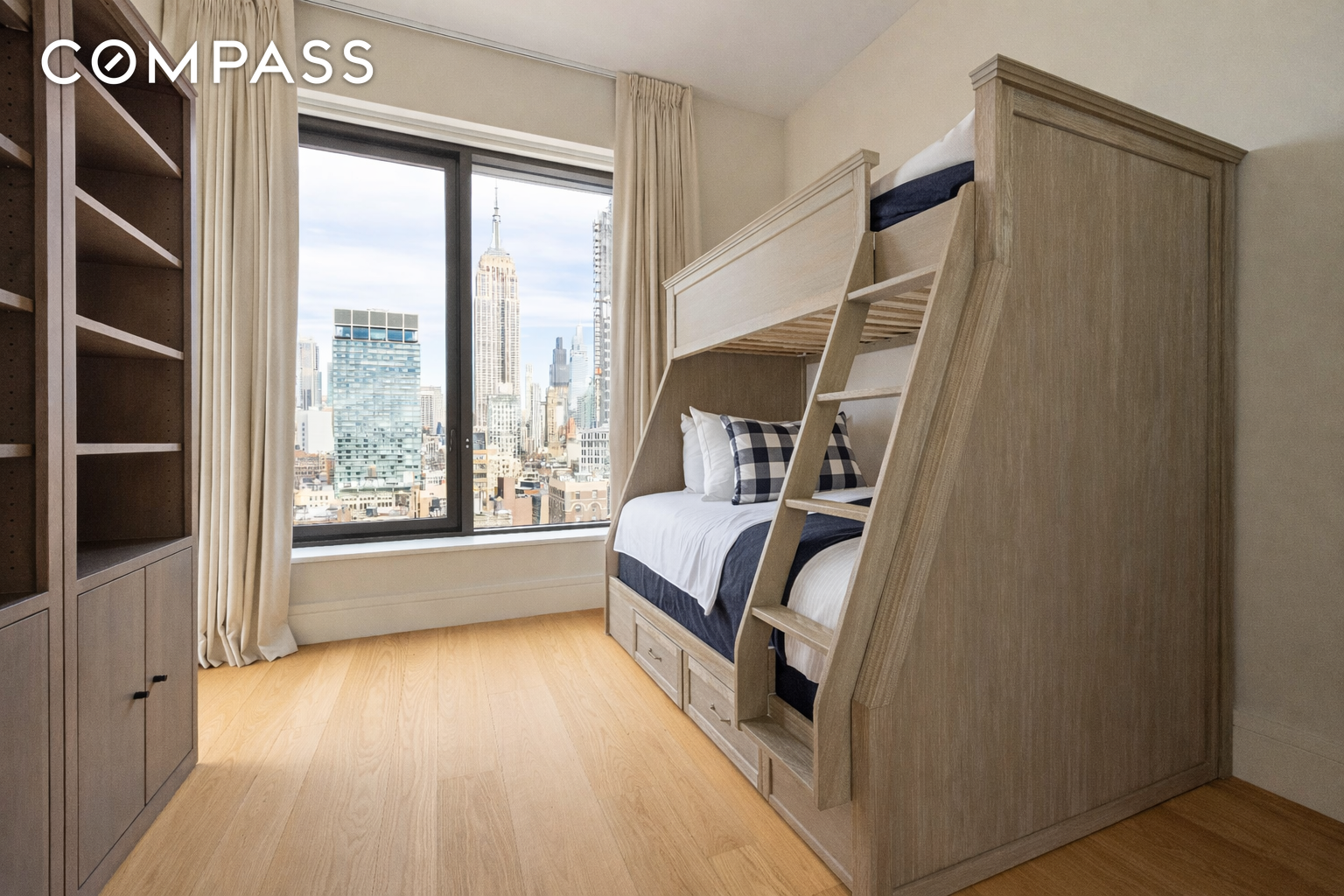 #16 photo, 39 W 23rd Street, Flatiron , NY 10010