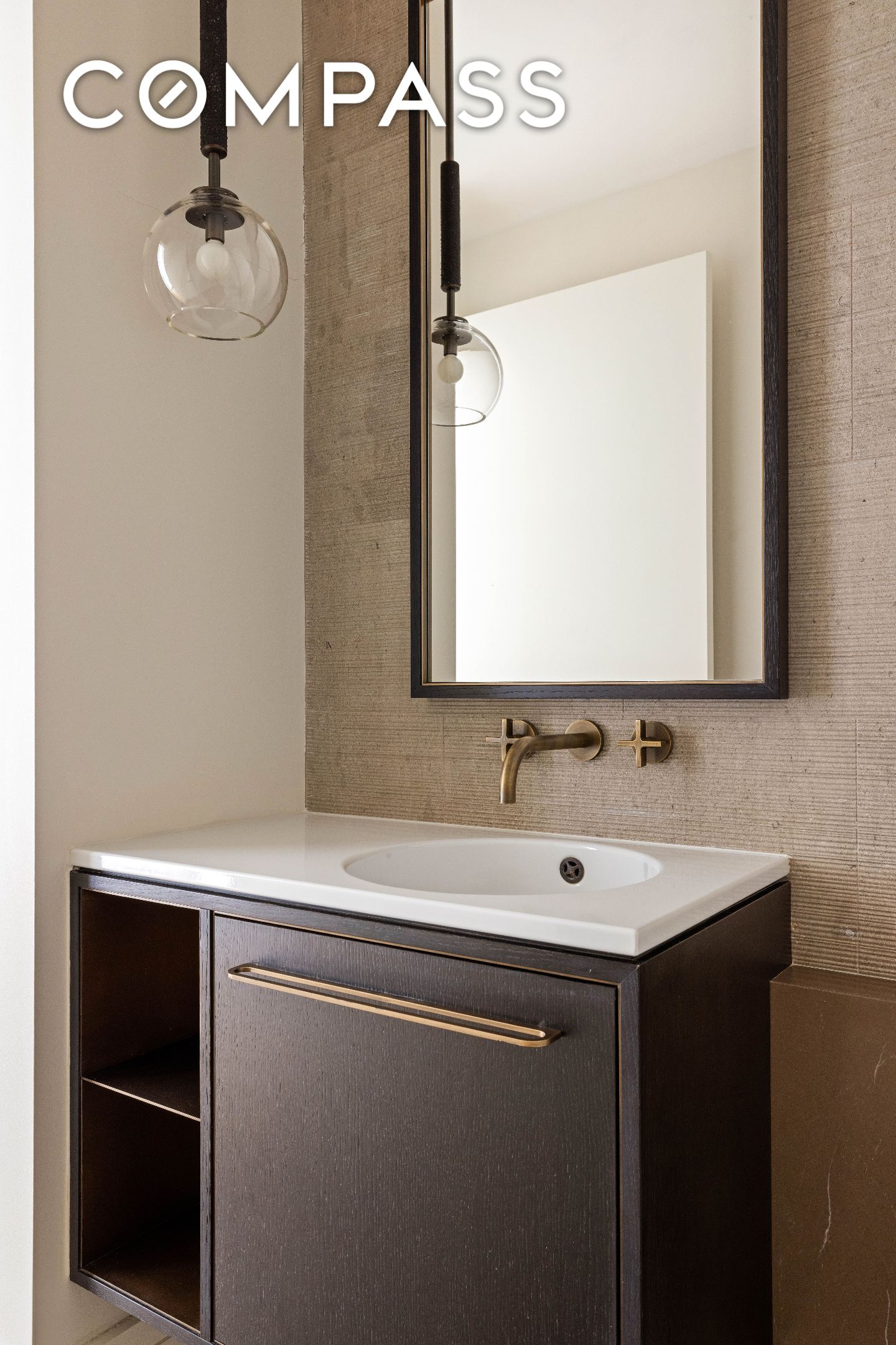 #17 photo, 39 W 23rd Street, Flatiron , NY 10010