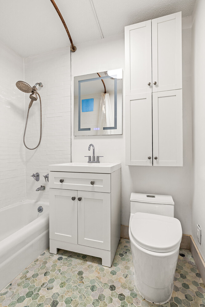 #10 photo, 90 GOLD Street, South Street Seaport , NY 10038