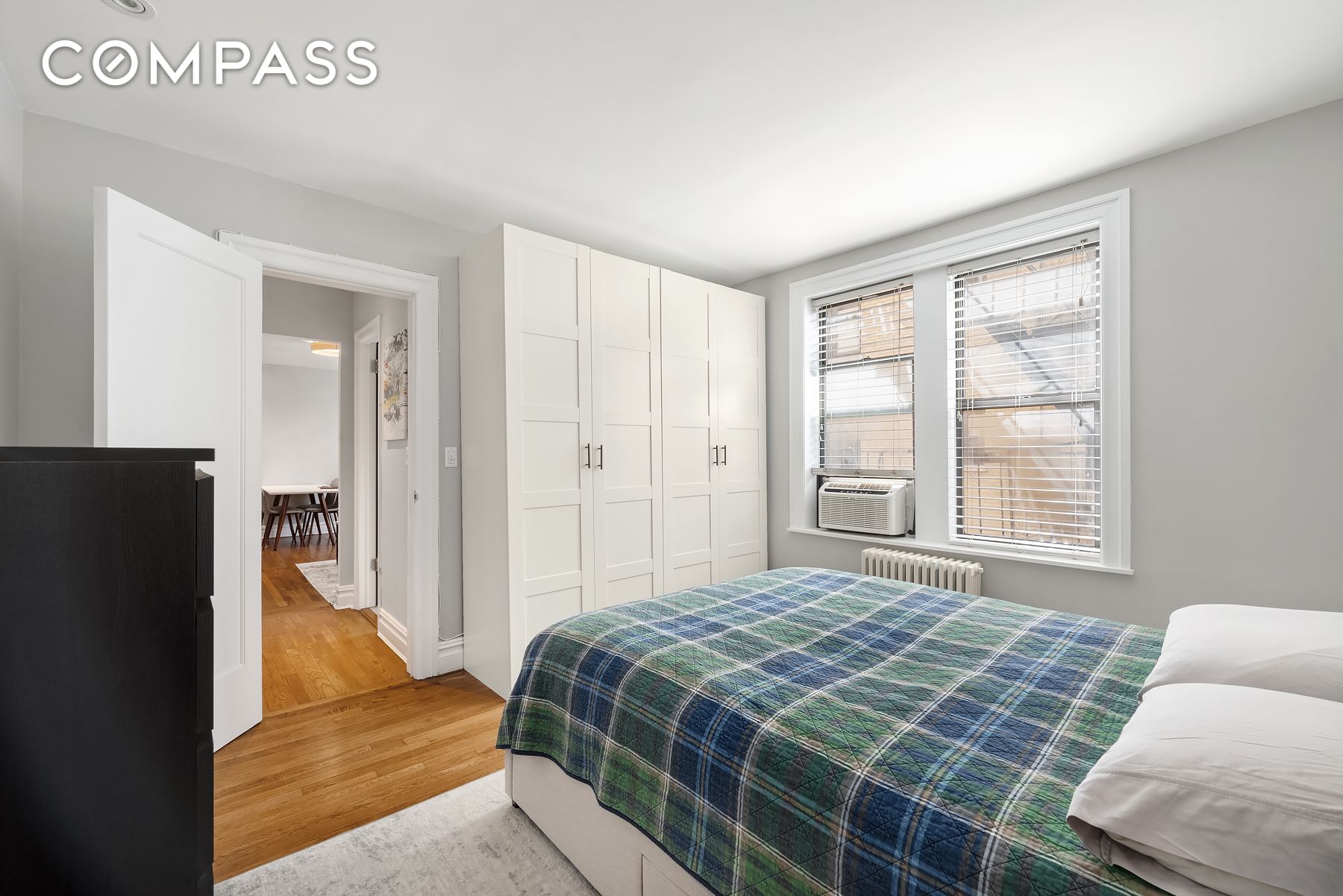 #4 photo, 319 W 18th Street, Chelsea , NY 10011