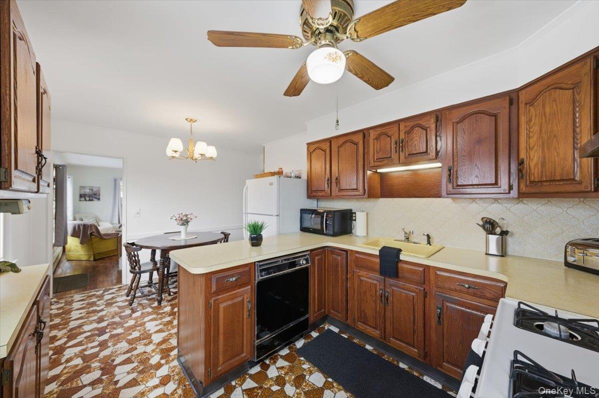 #5 photo, 96 White Plains Avenue, West Harrison , NY 10604