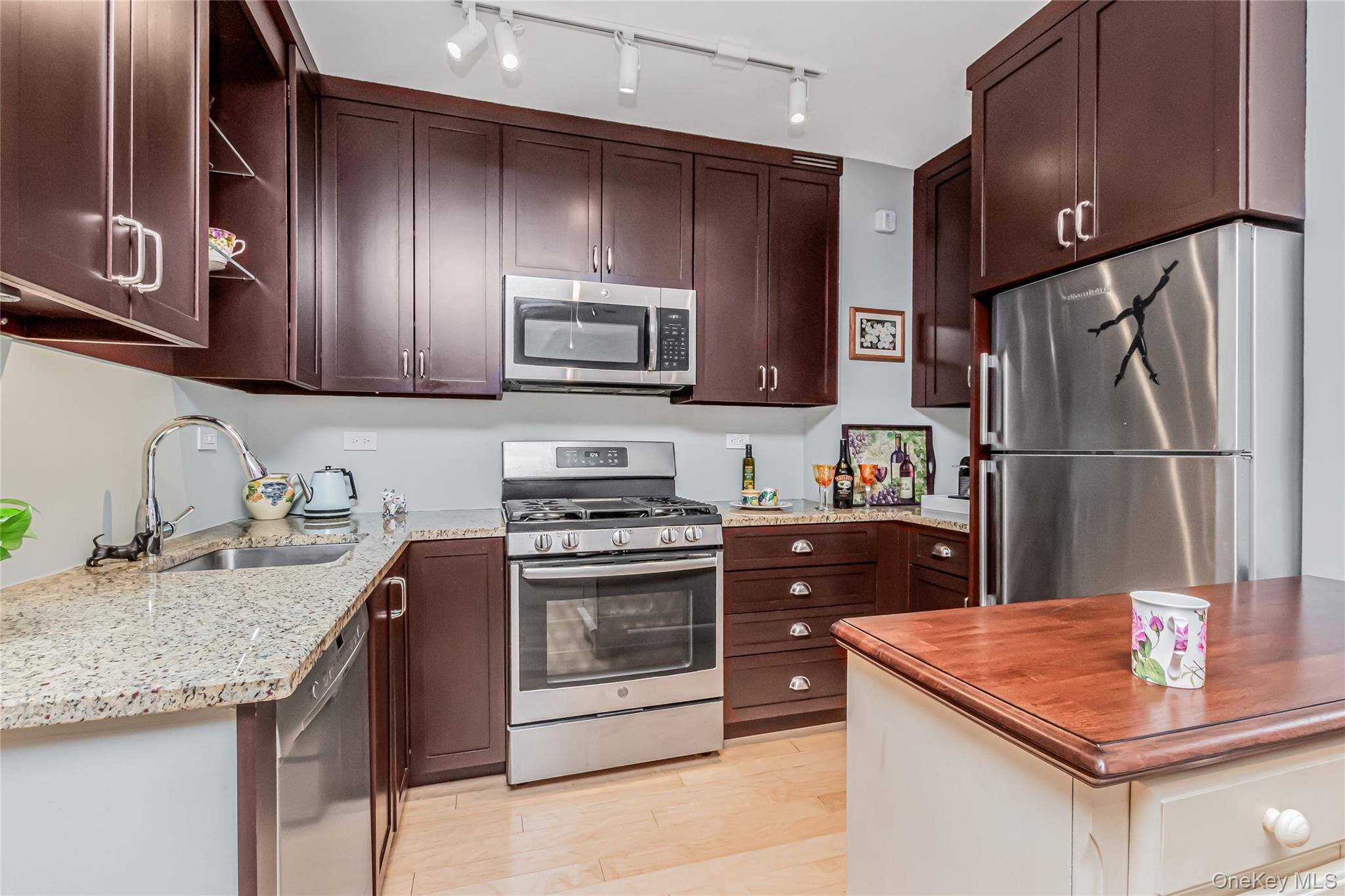 #6 photo, 2621 Palisade Avenue, Bronx , NY 10463