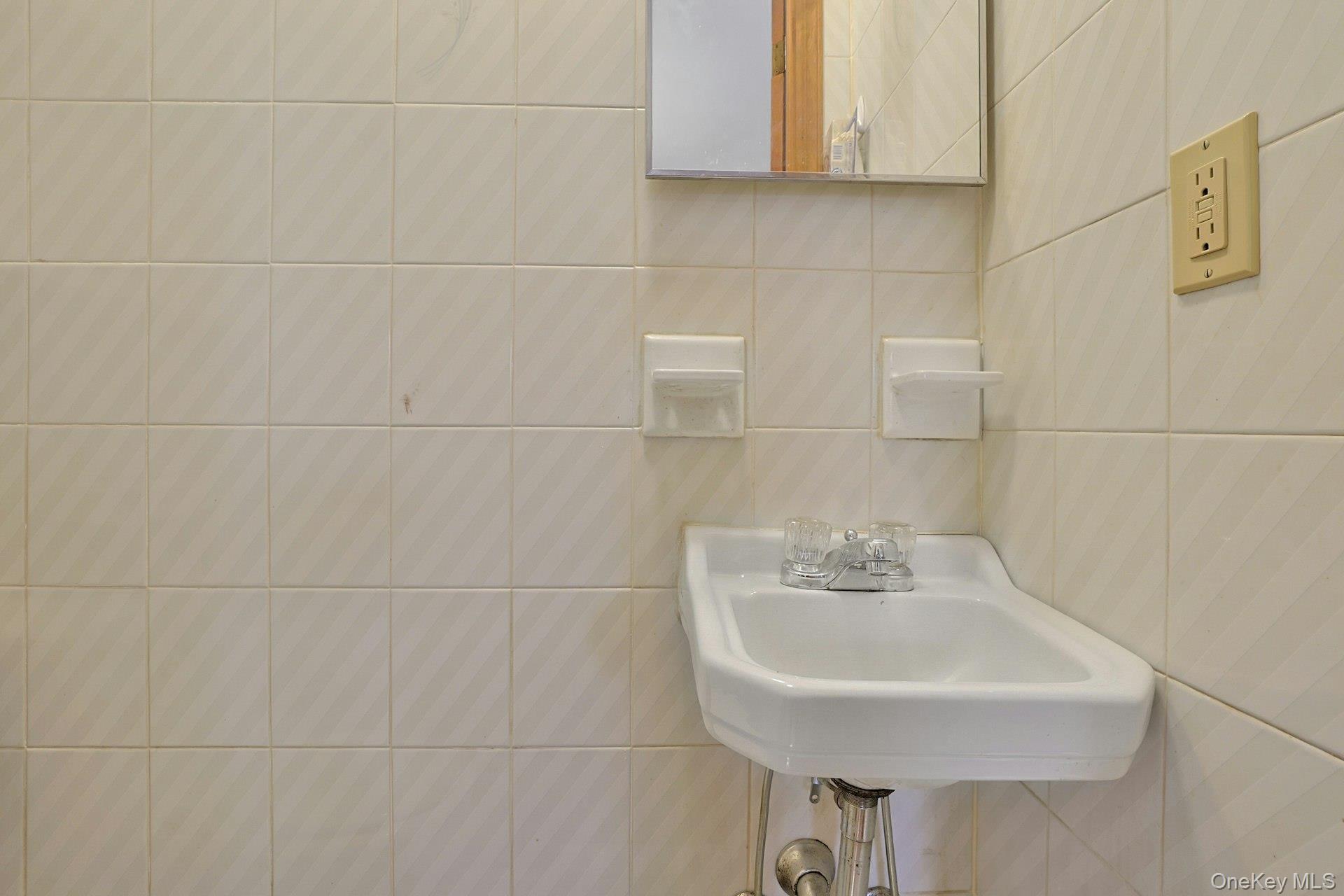 #9 photo, 16 Richardson Place, Eastchester , NY 10709