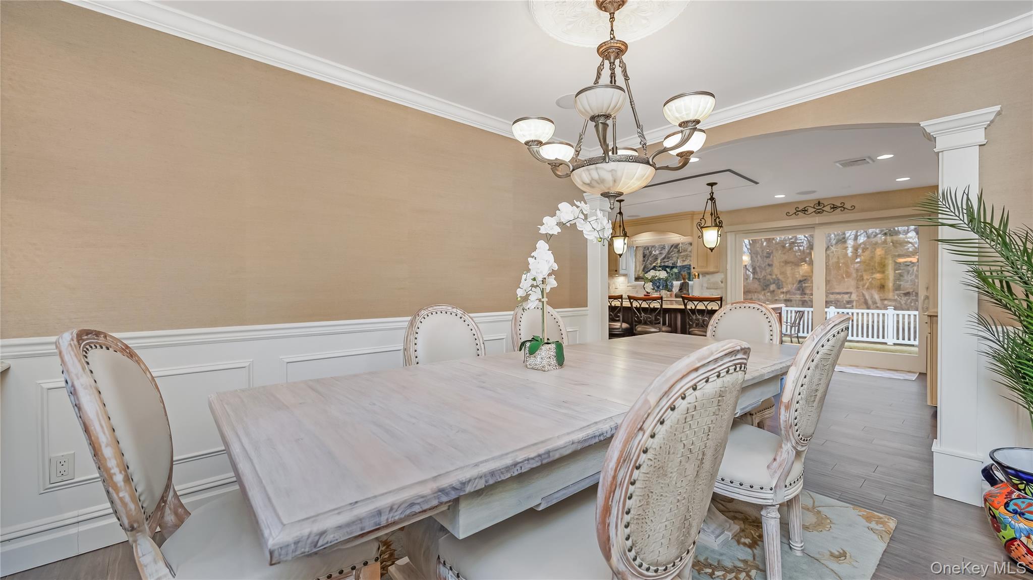 #15 photo, 2876 Shore Road, नासाउ काउंटी Bellmore , NY 11710