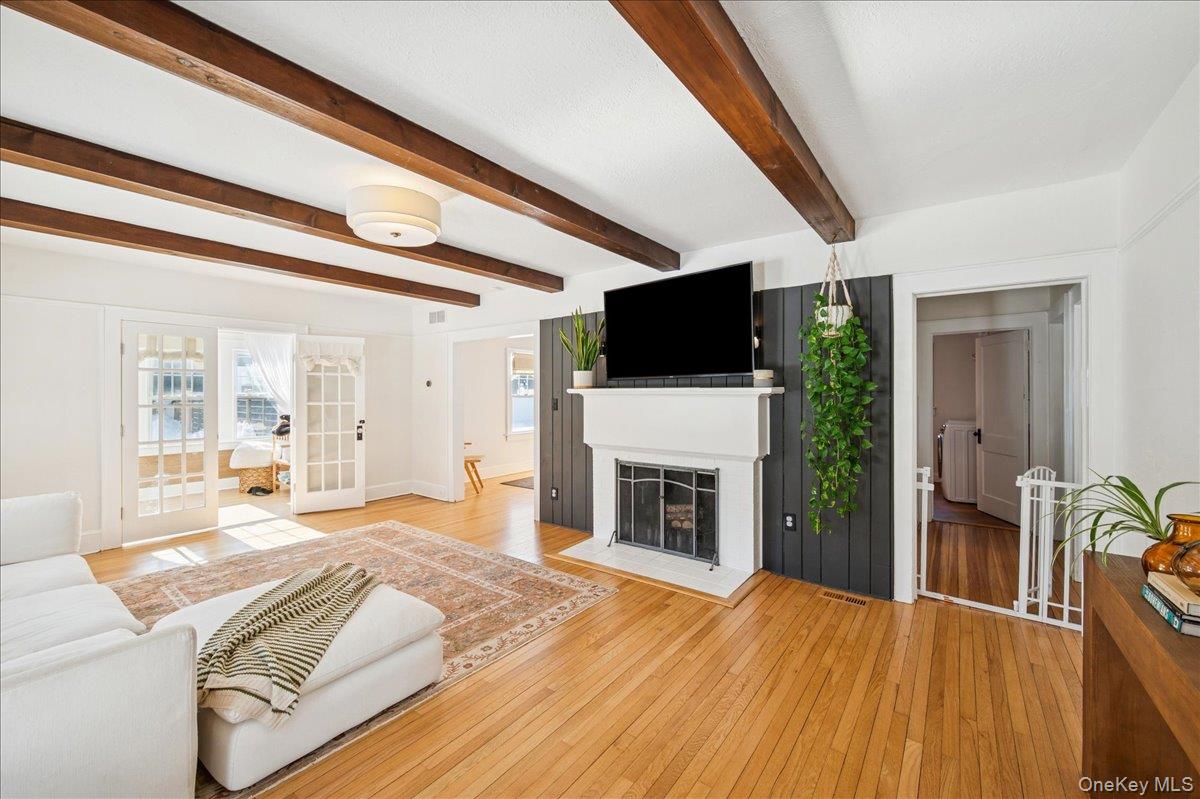 #19 photo, 36 Atlantic Avenue, Blue Point , NY 11715