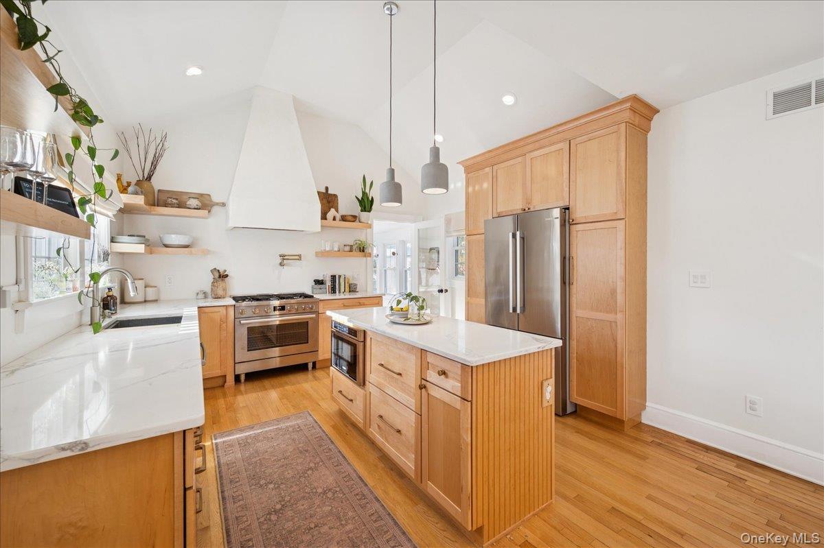 #4 photo, 36 Atlantic Avenue, Blue Point , NY 11715