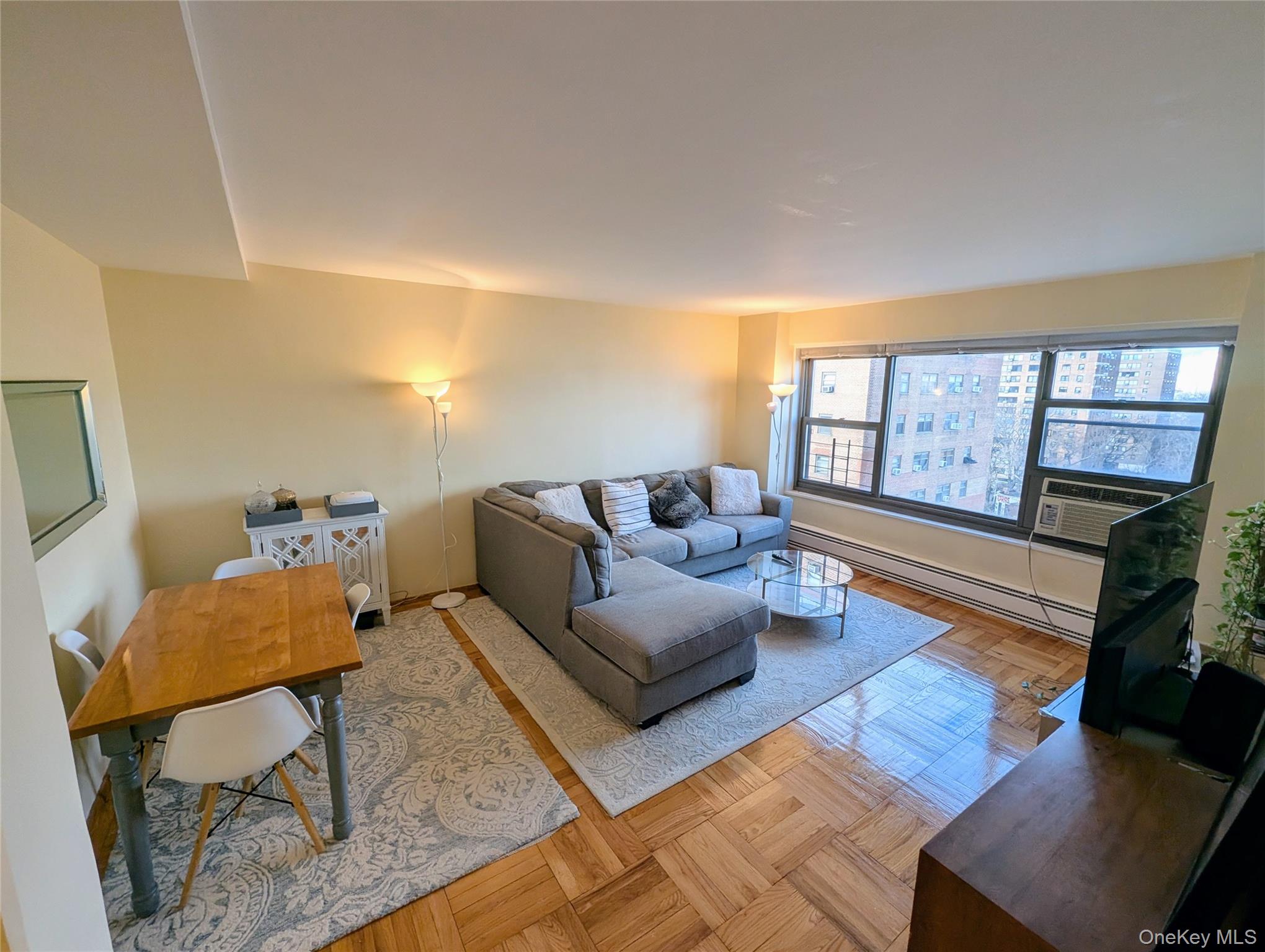 #4 photo, 21-20 33rd Road, Astoria , NY 11106