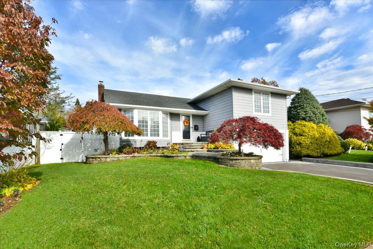 #2 photo, 72 Narwood Road, Massapequa , NY 11758