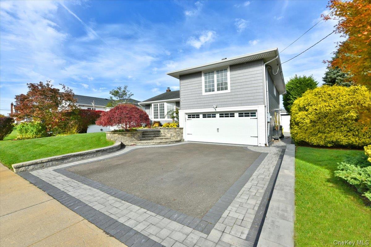 #3 photo, 72 Narwood Road, Massapequa , NY 11758