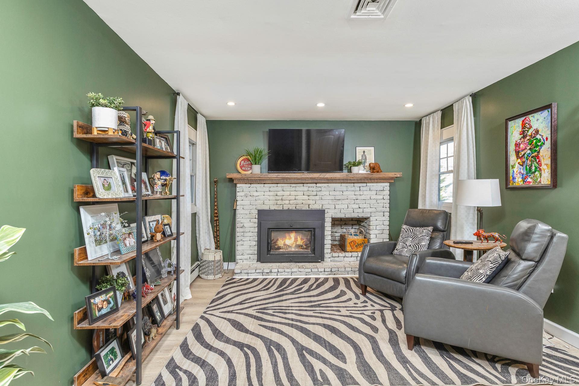 #10 photo, 49 Lexington Avenue, Smithtown , NY 11787