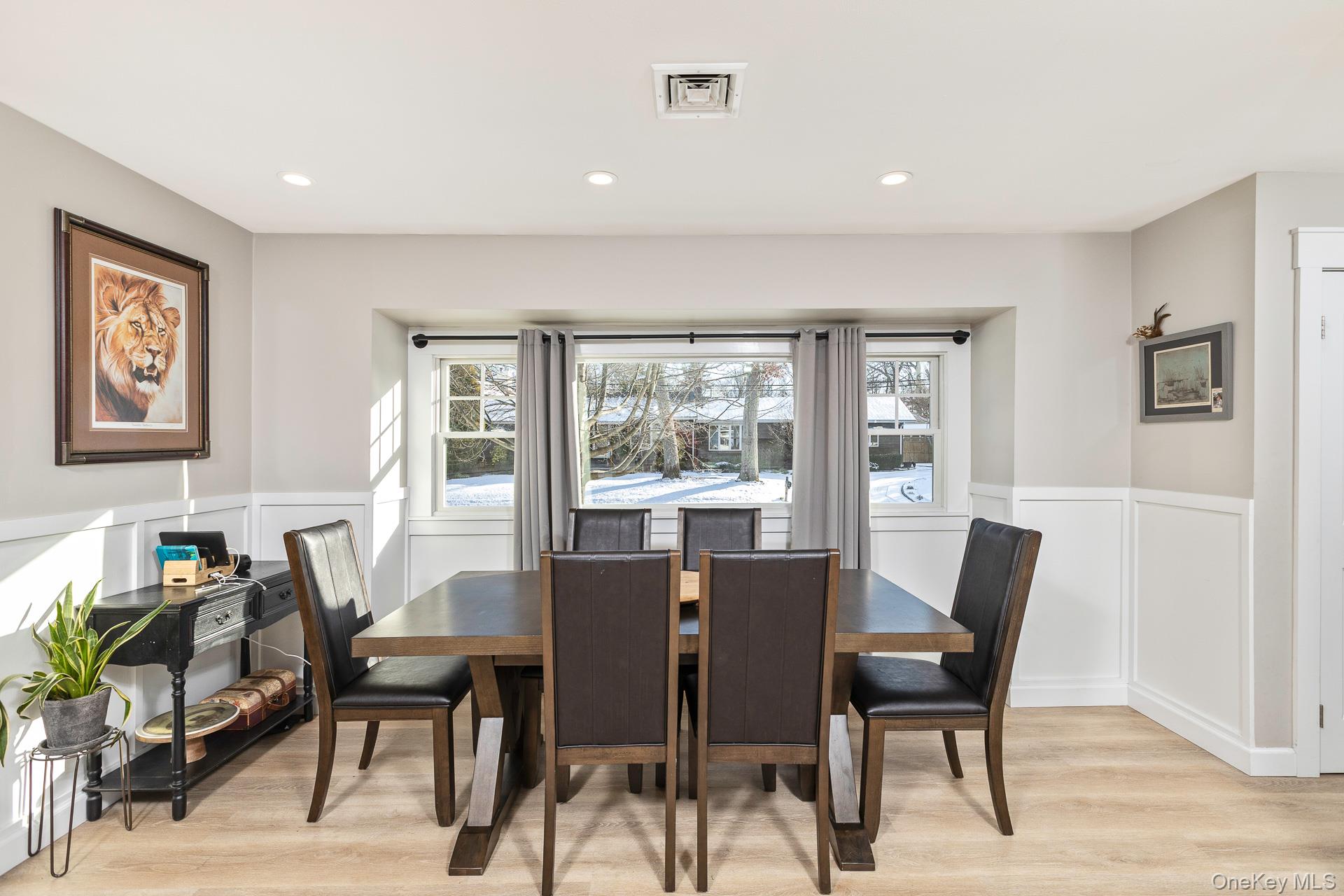 #16 photo, 49 Lexington Avenue, Smithtown , NY 11787