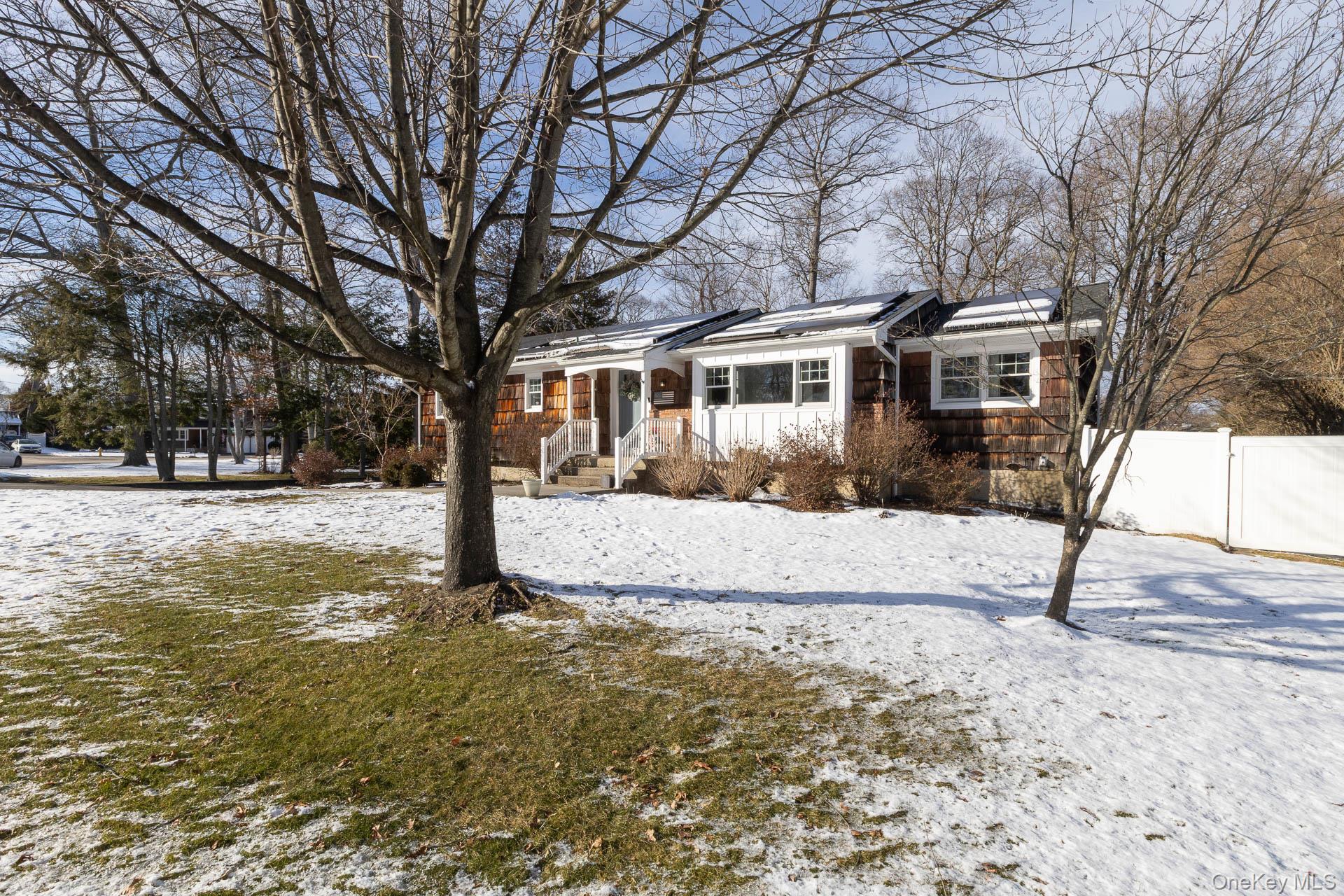 #5 photo, 49 Lexington Avenue, Smithtown , NY 11787