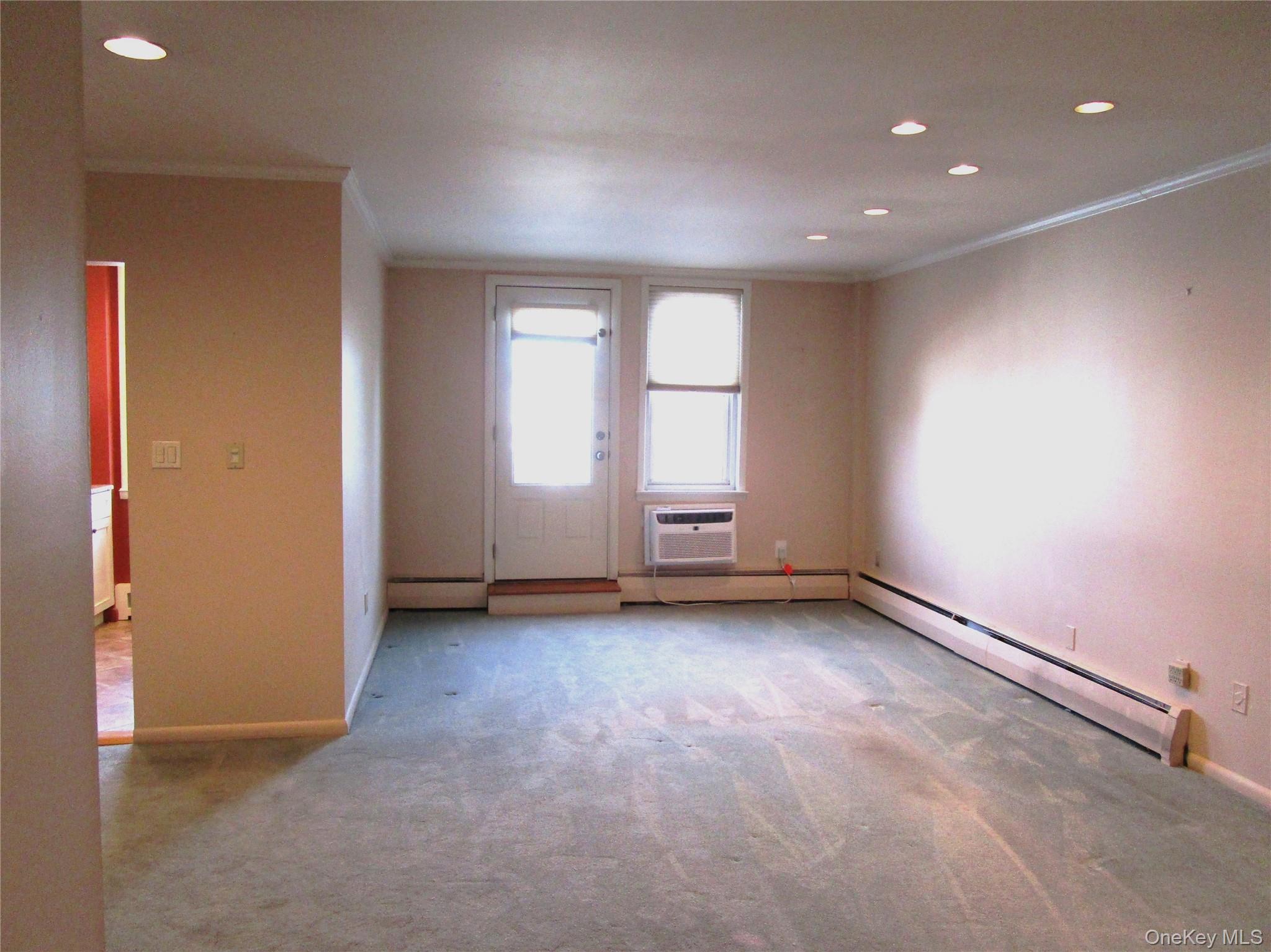 #6 photo, 40 Daley Place, Lynbrook , NY 11563