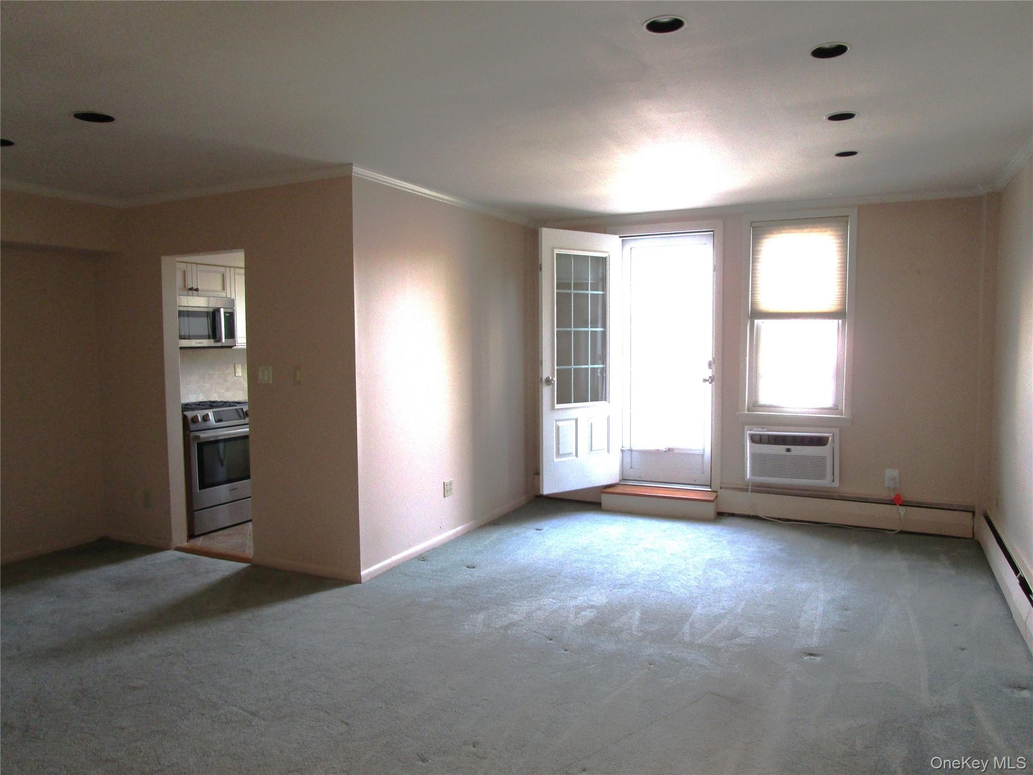 #8 photo, 40 Daley Place, Lynbrook , NY 11563