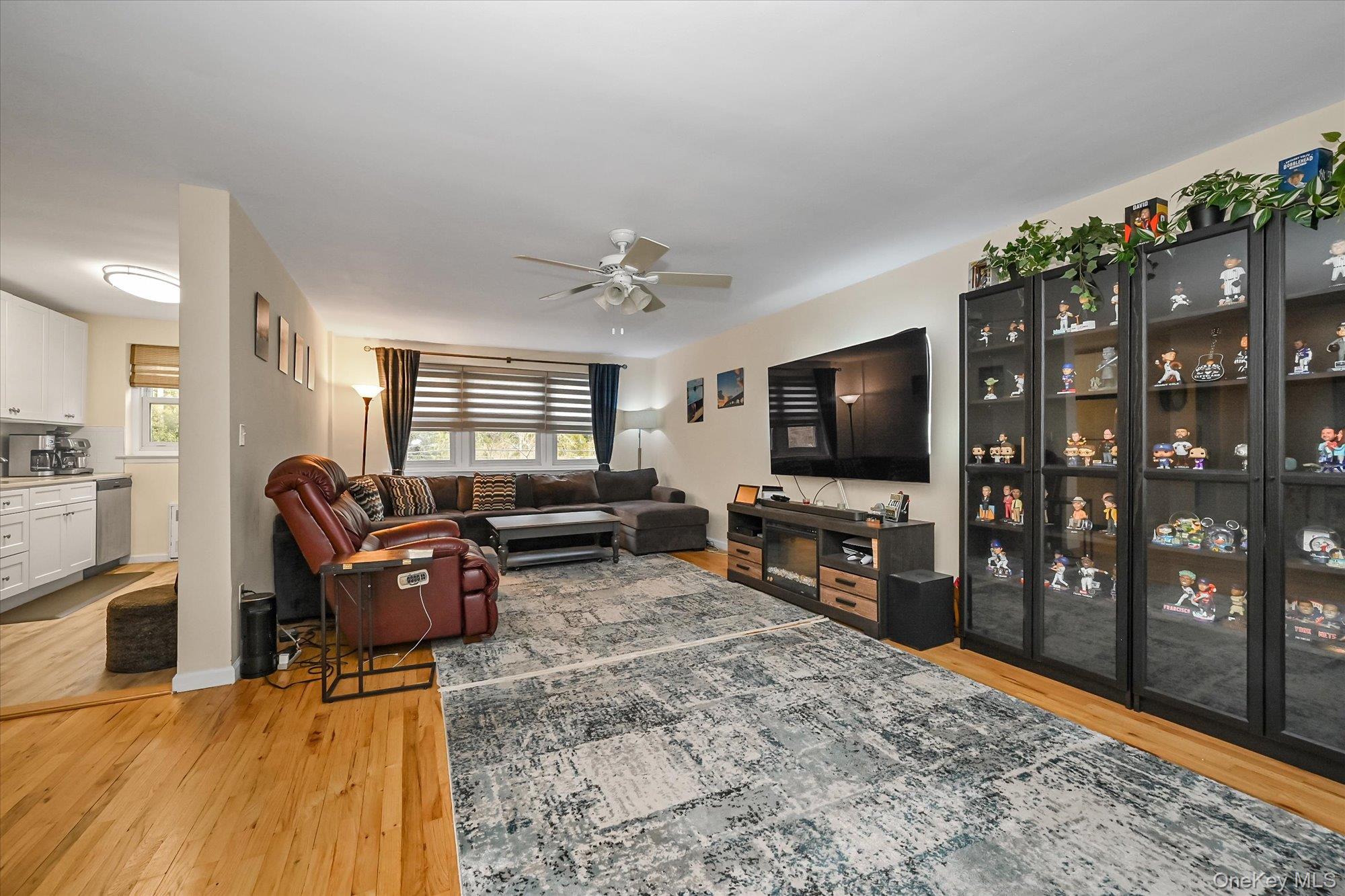 #10 photo, 32 Pearsall Avenue, Glen Cove , NY 11542