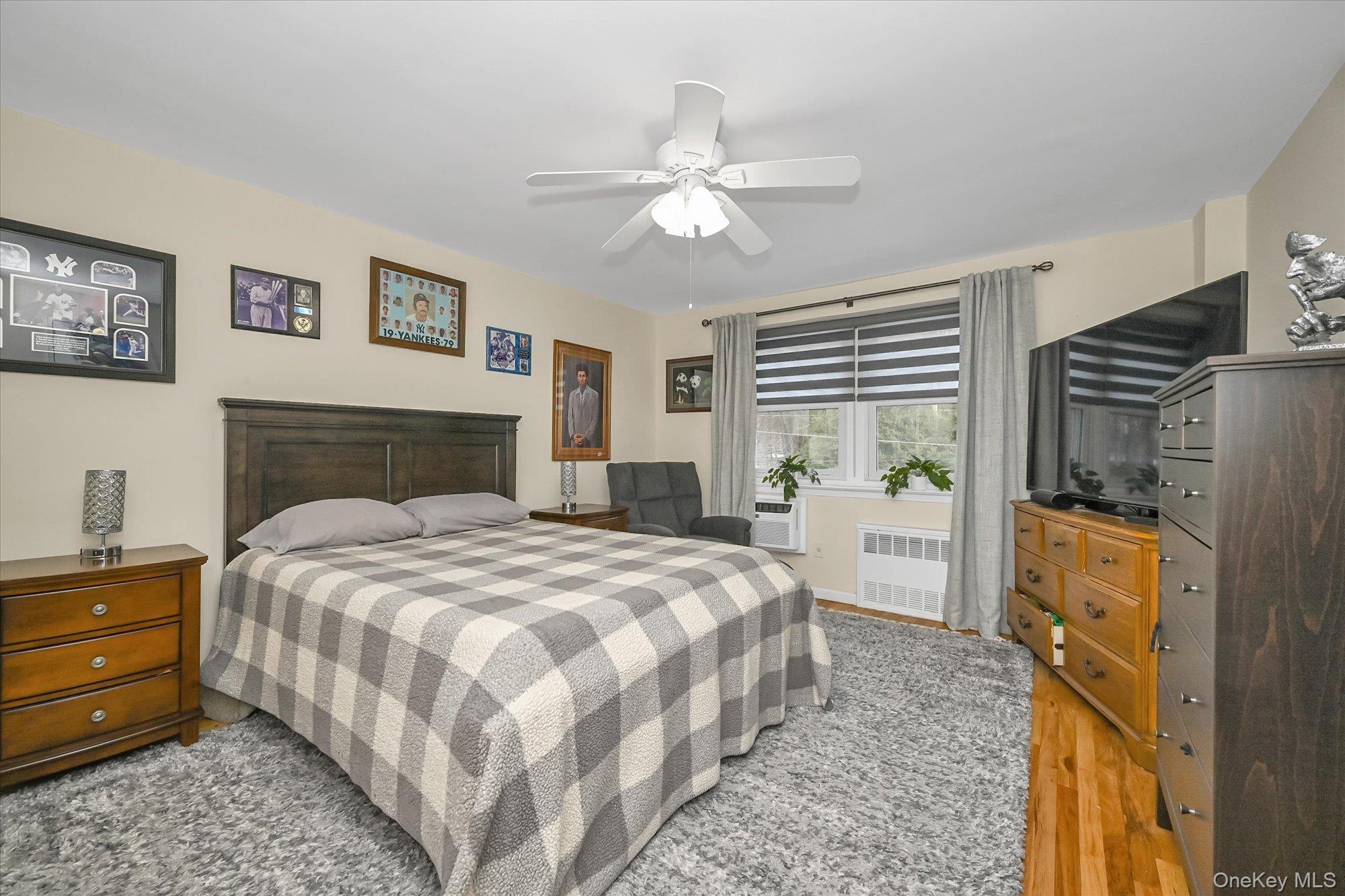 #12 photo, 32 Pearsall Avenue, Glen Cove , NY 11542