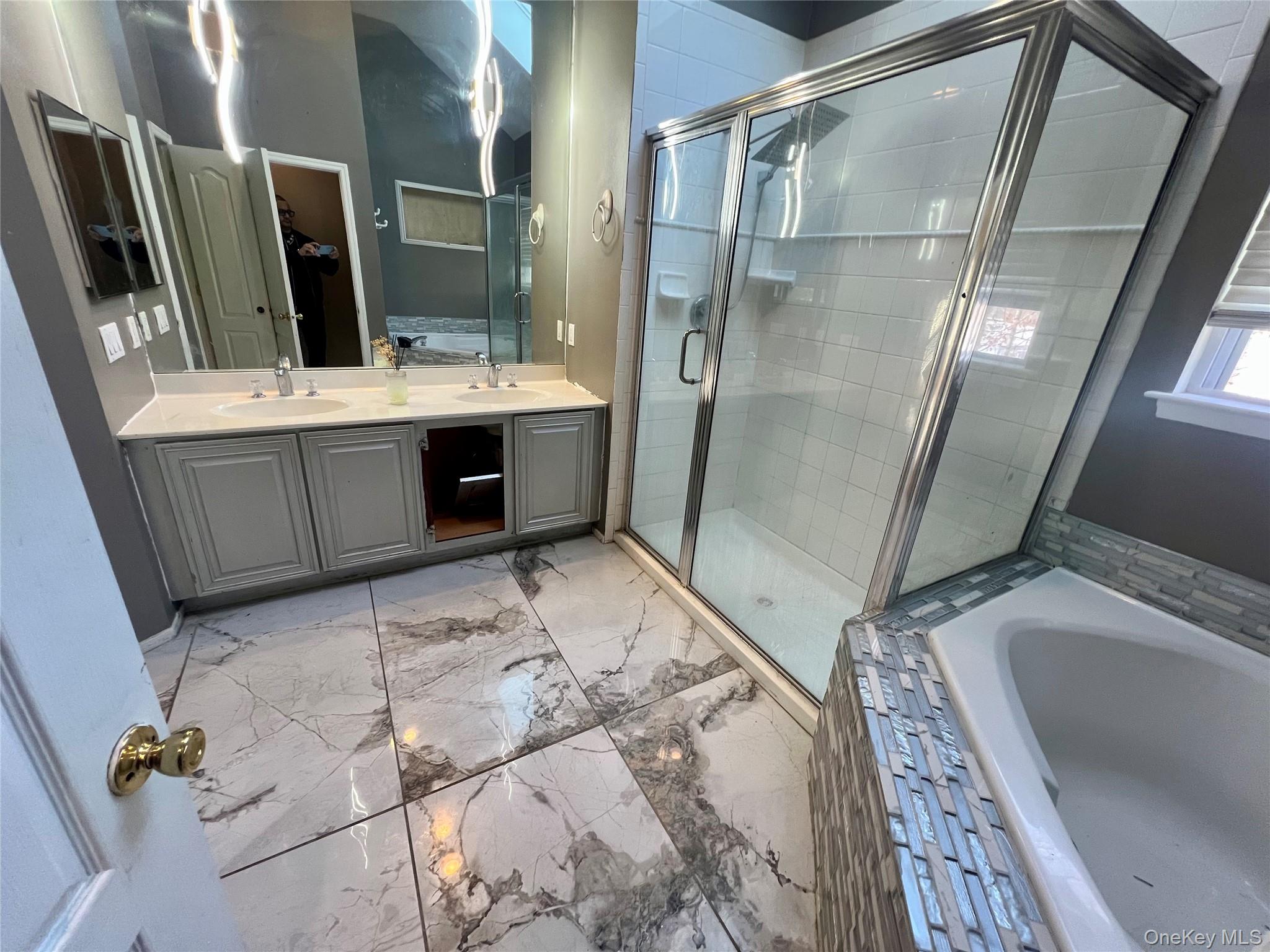 #11 photo, 39 Independence Way, Miller Place , NY 11764