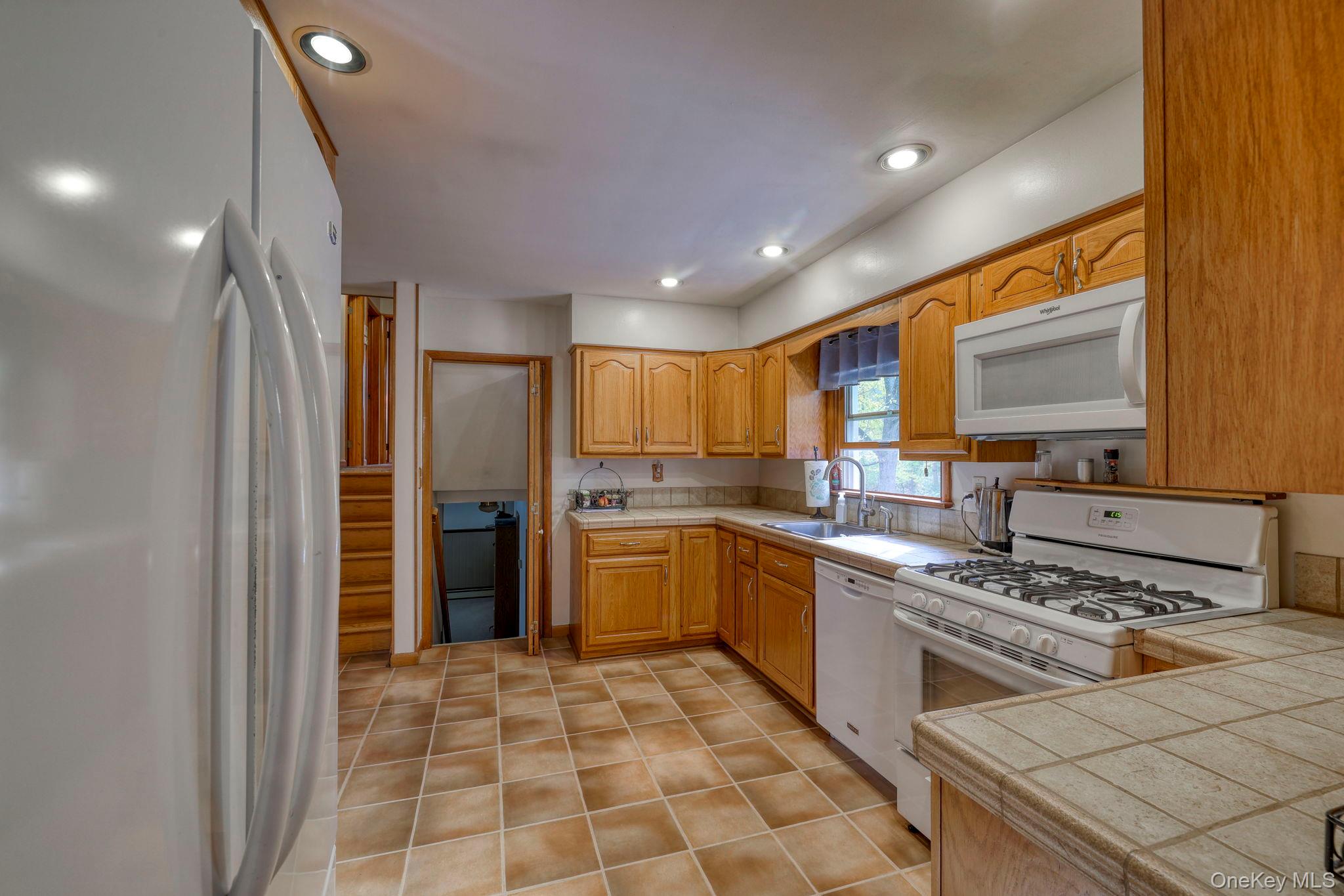 #6 photo, 4 Irene Court, Fishkill , NY 12524