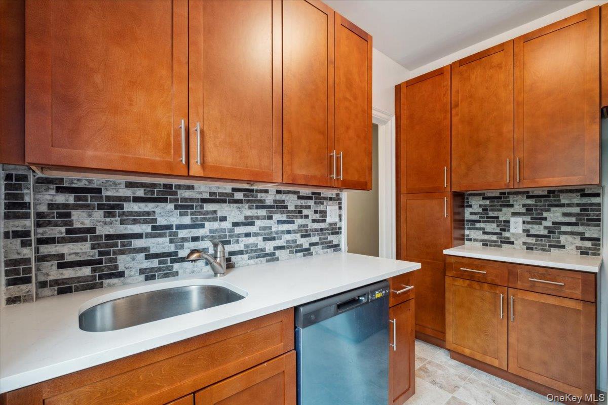 #12 photo, 45 Popham Road, Scarsdale , NY 10583