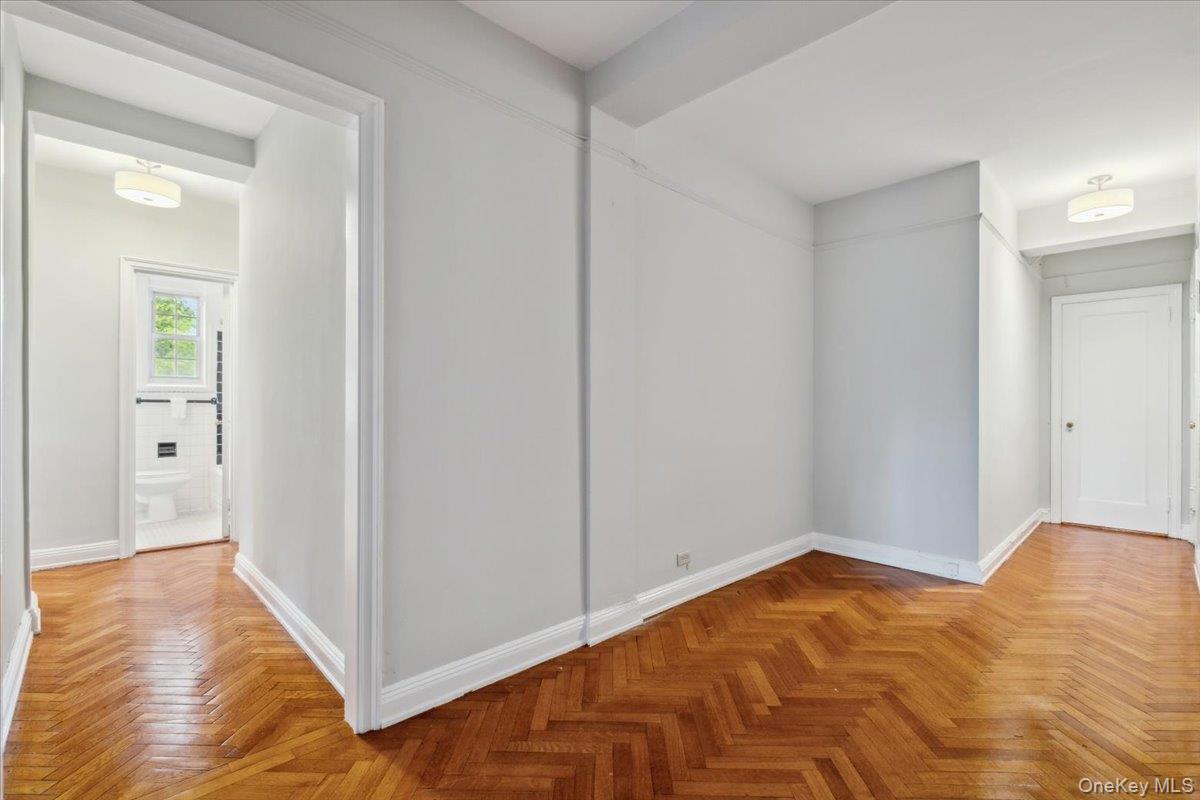 #17 photo, 45 Popham Road, Scarsdale , NY 10583