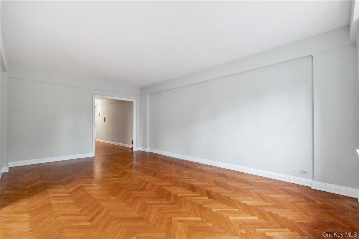 #6 photo, 45 Popham Road, Scarsdale , NY 10583