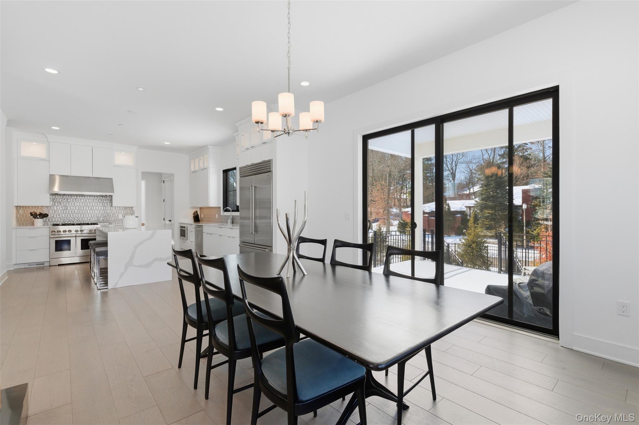 #11 photo, 9 Sequoia Circle, Manhasset , NY 11030