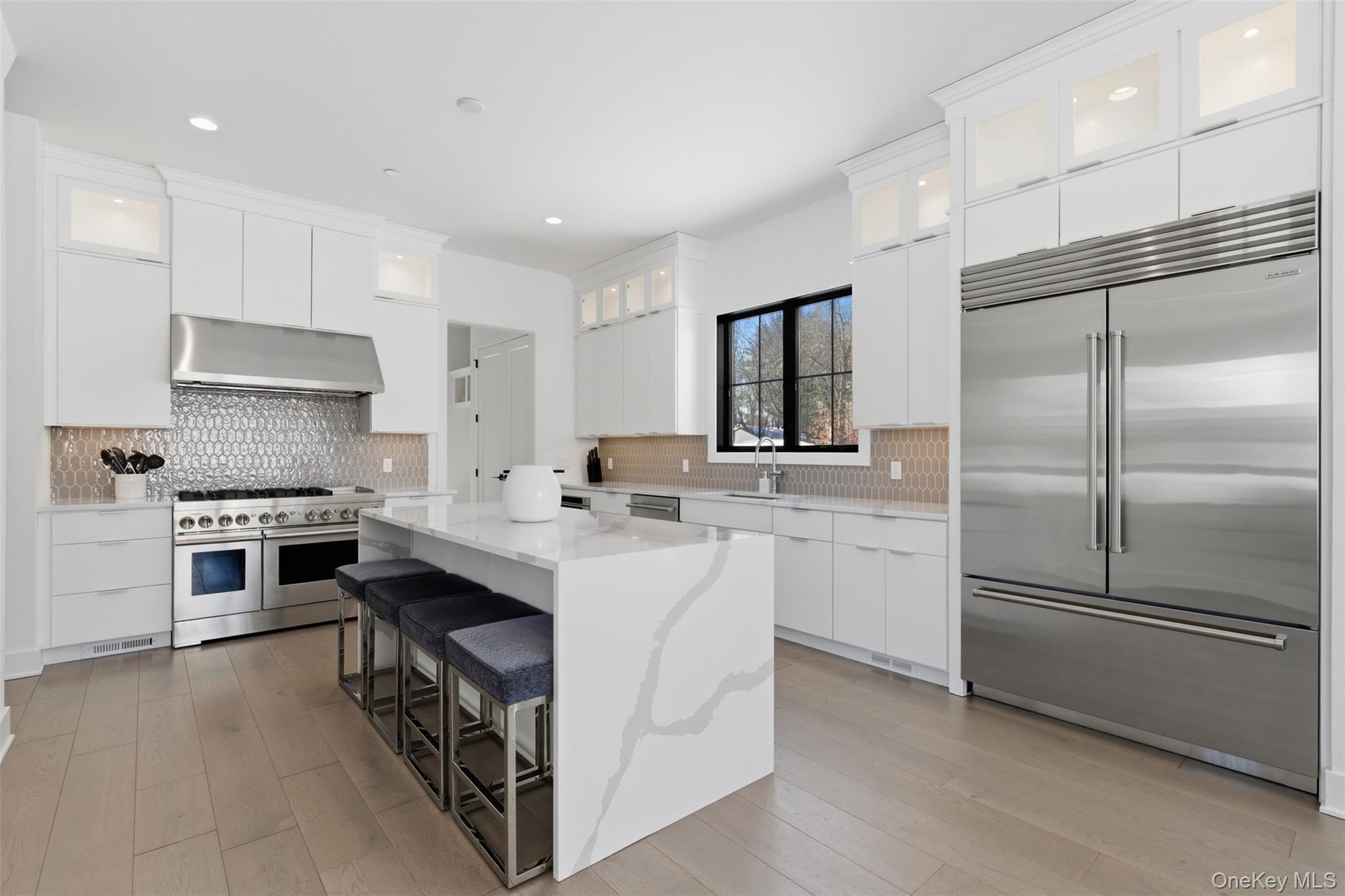 #12 photo, 9 Sequoia Circle, Manhasset , NY 11030