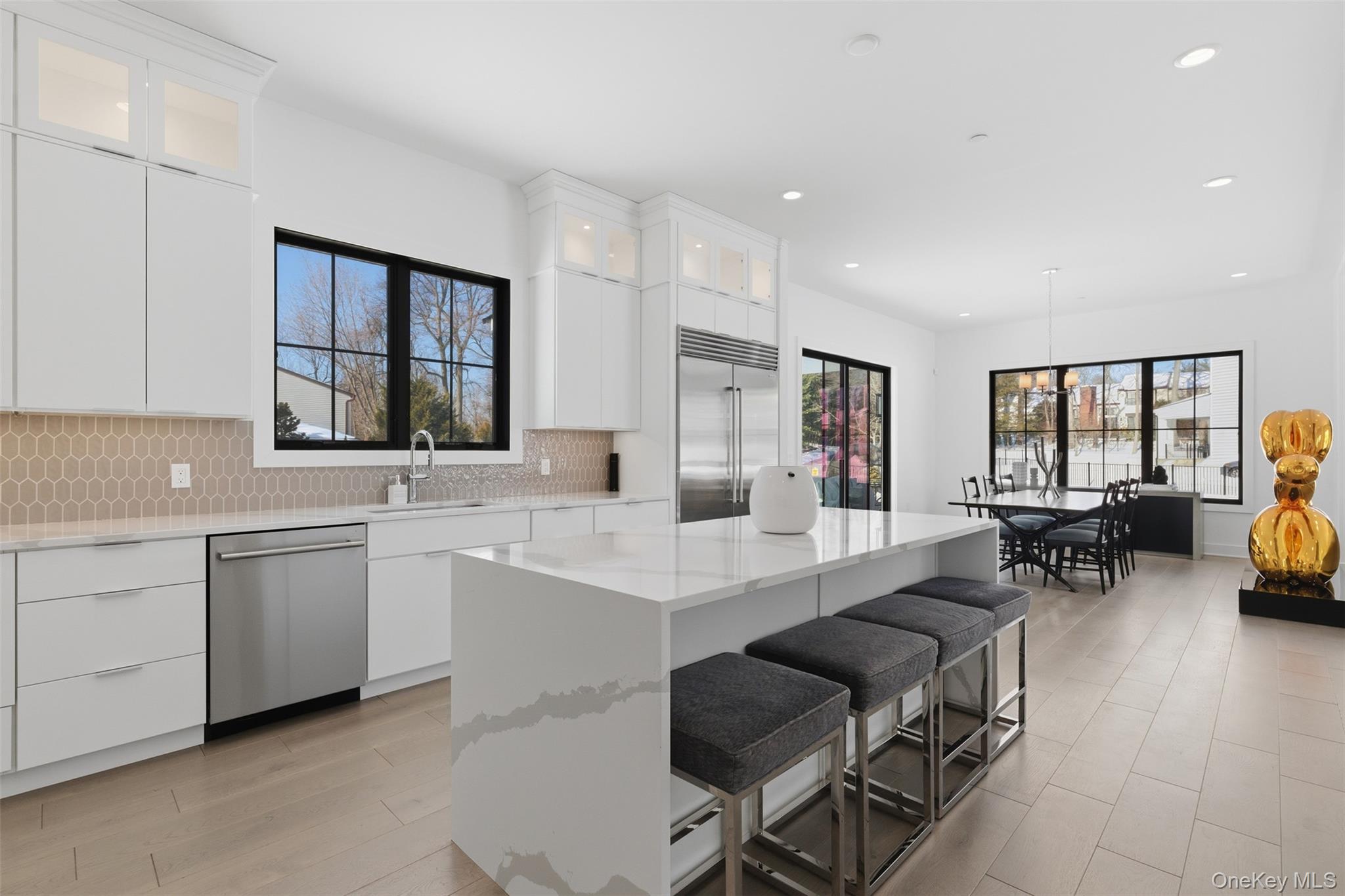 #13 photo, 9 Sequoia Circle, Manhasset , NY 11030