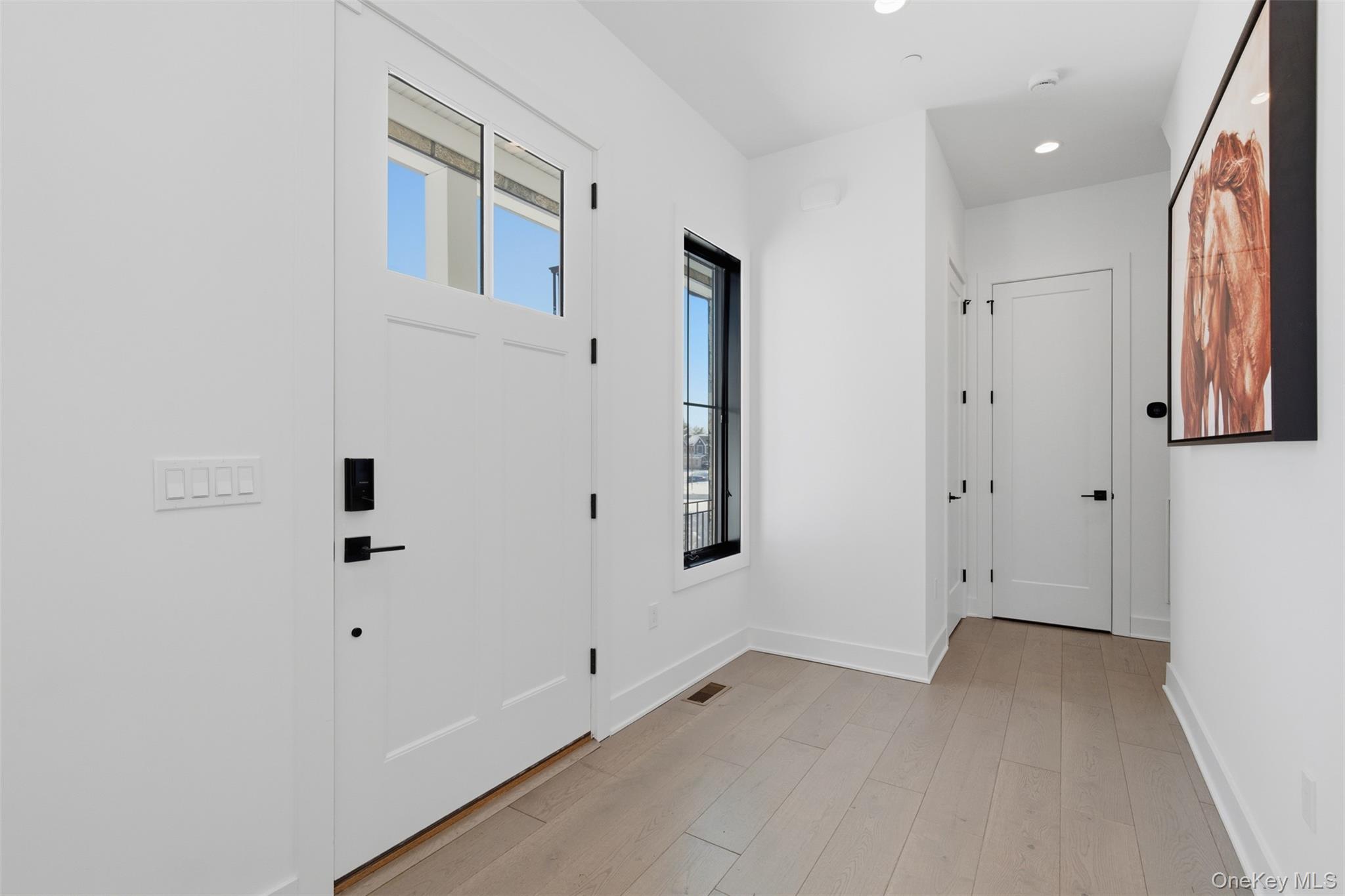 #4 photo, 9 Sequoia Circle, Manhasset , NY 11030