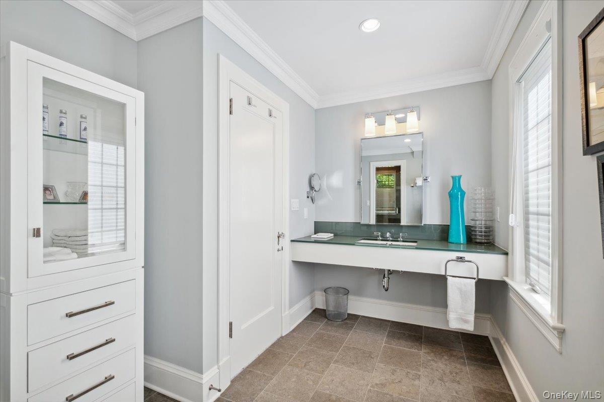 #18 photo, 54 Inverness Road, Scarsdale , NY 10583