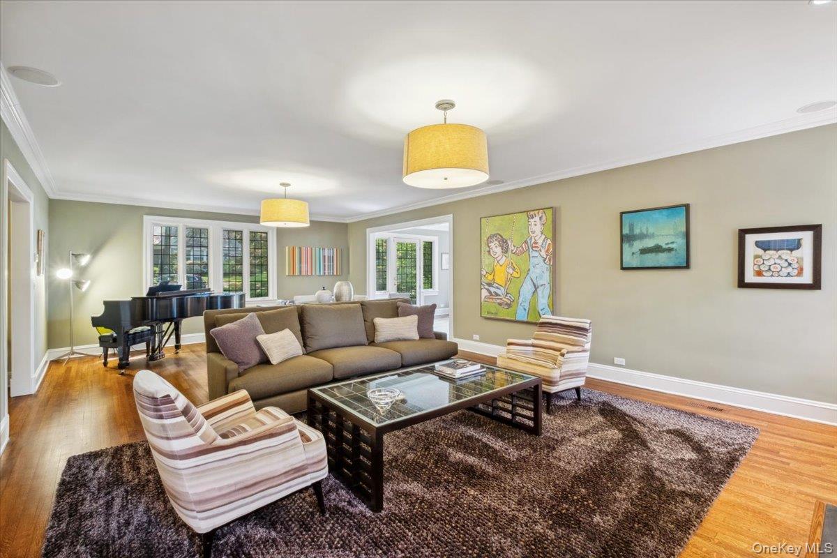 #6 photo, 54 Inverness Road, Scarsdale , NY 10583