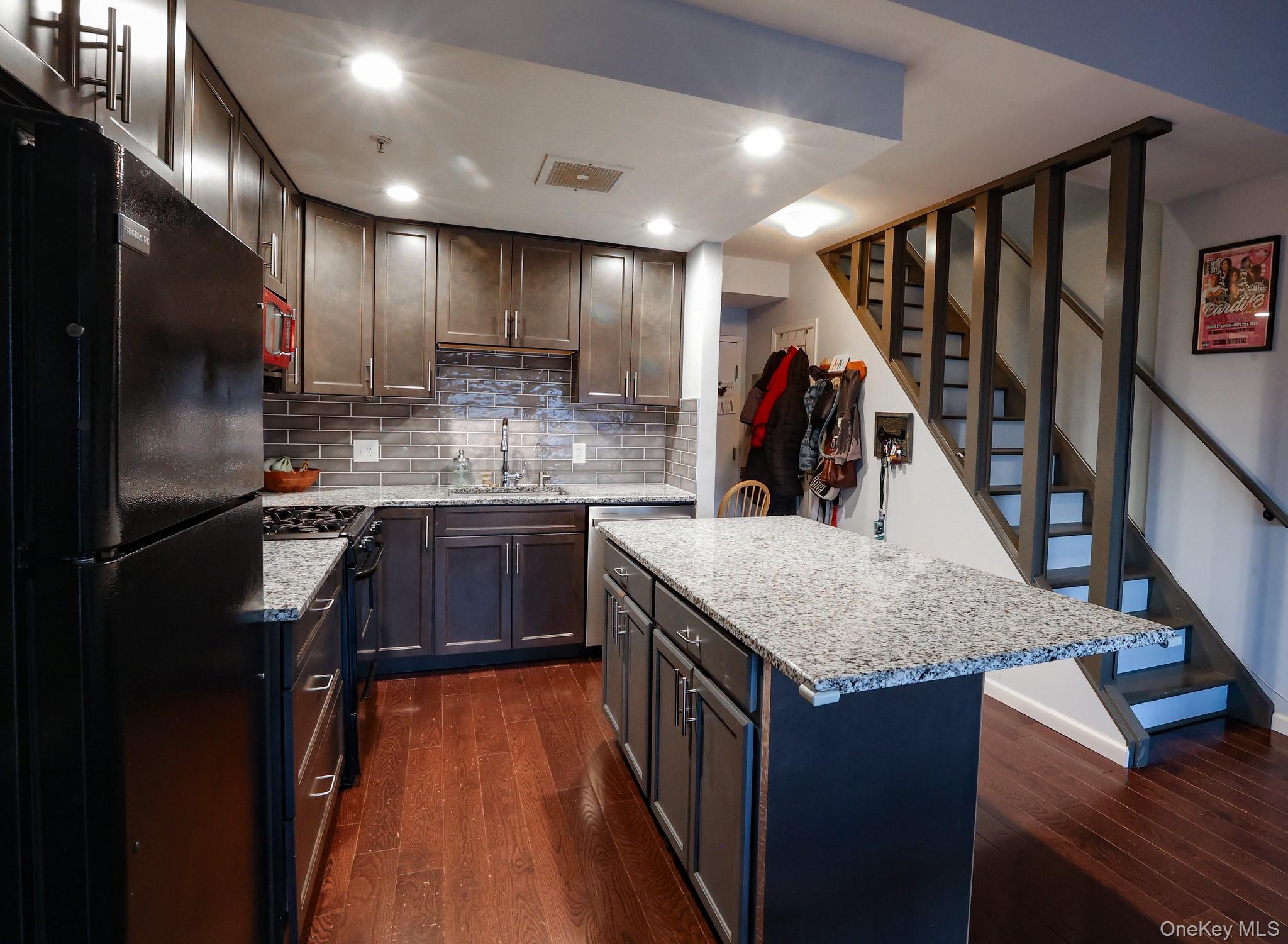 #6 photo, 70 Johnes Street, Newburgh , NY 12550