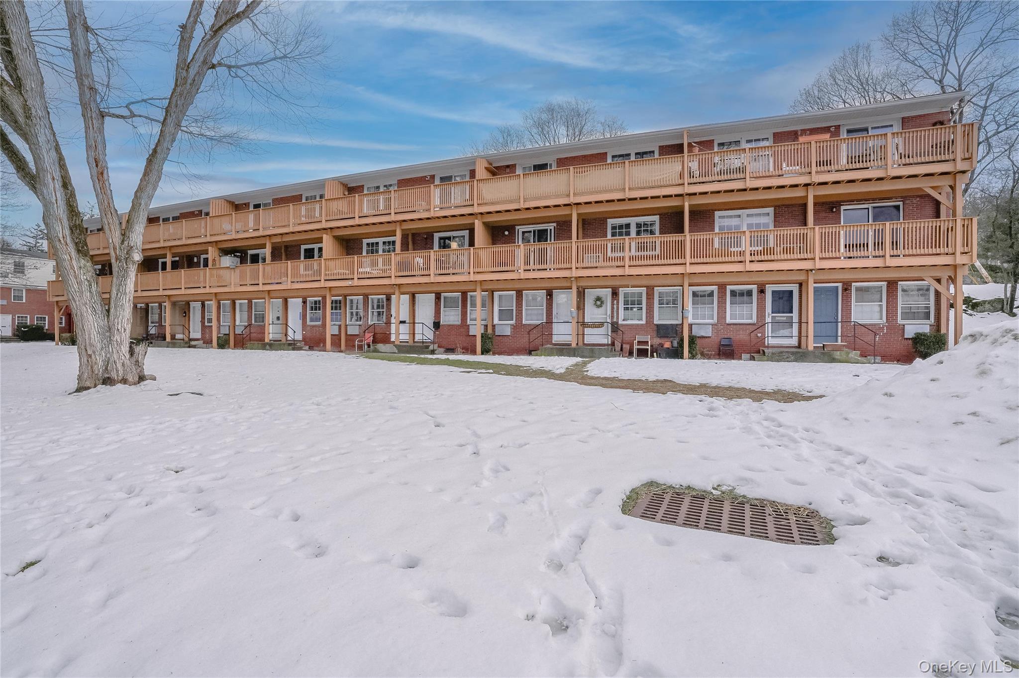 #11 photo, 1 Huguenot Street, New Paltz , NY 12561