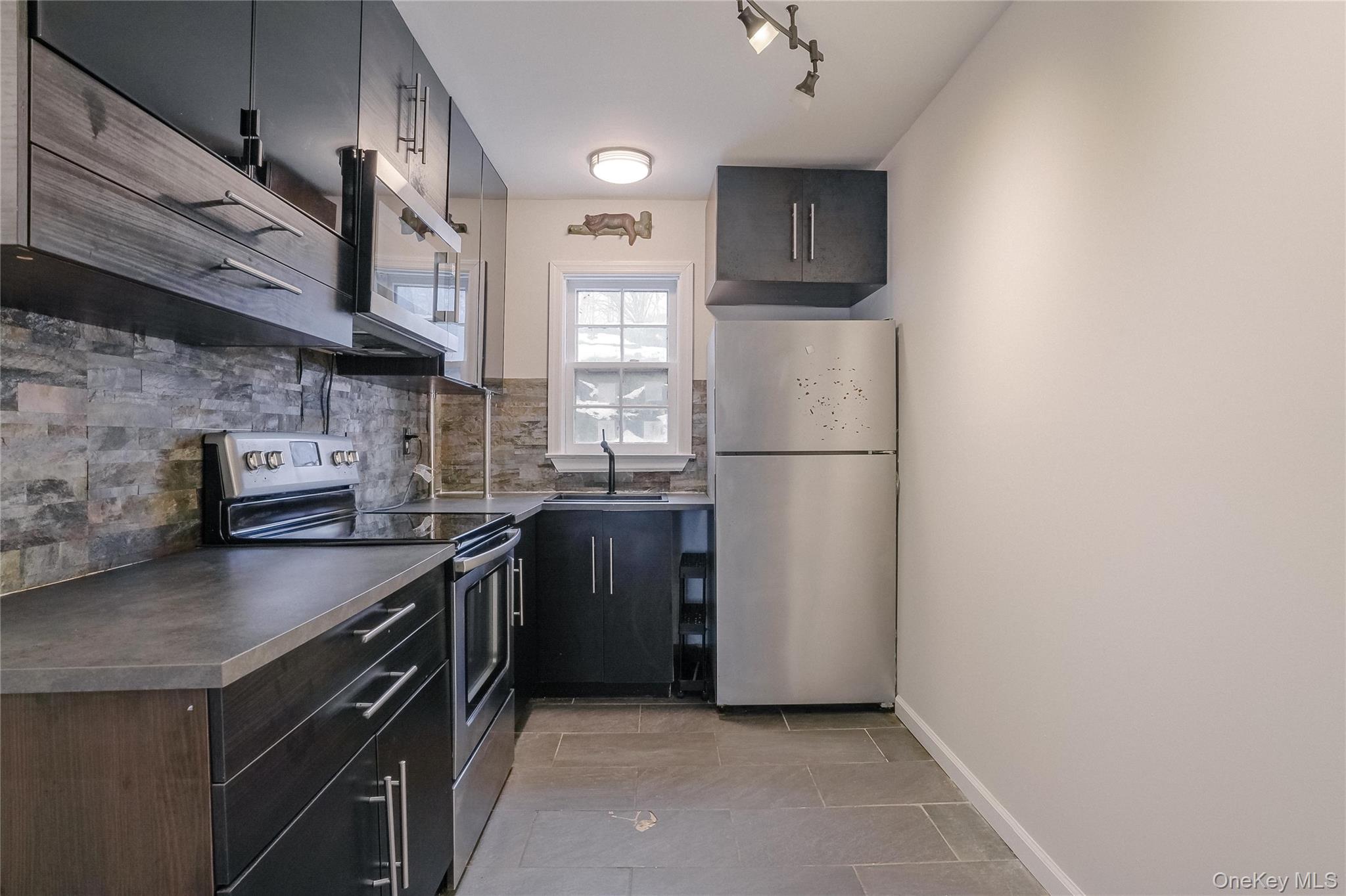 #7 photo, 1 Huguenot Street, New Paltz , NY 12561