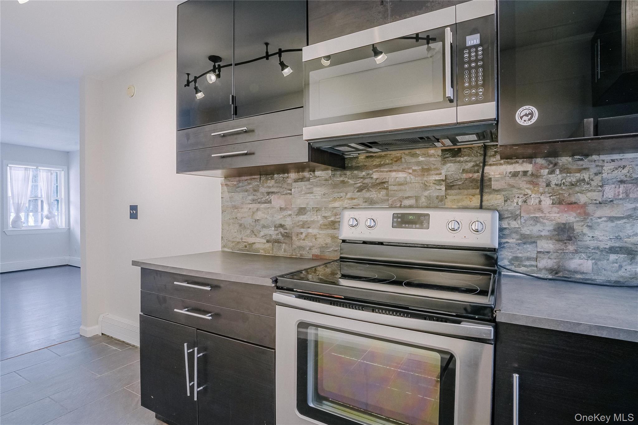 #8 photo, 1 Huguenot Street, New Paltz , NY 12561