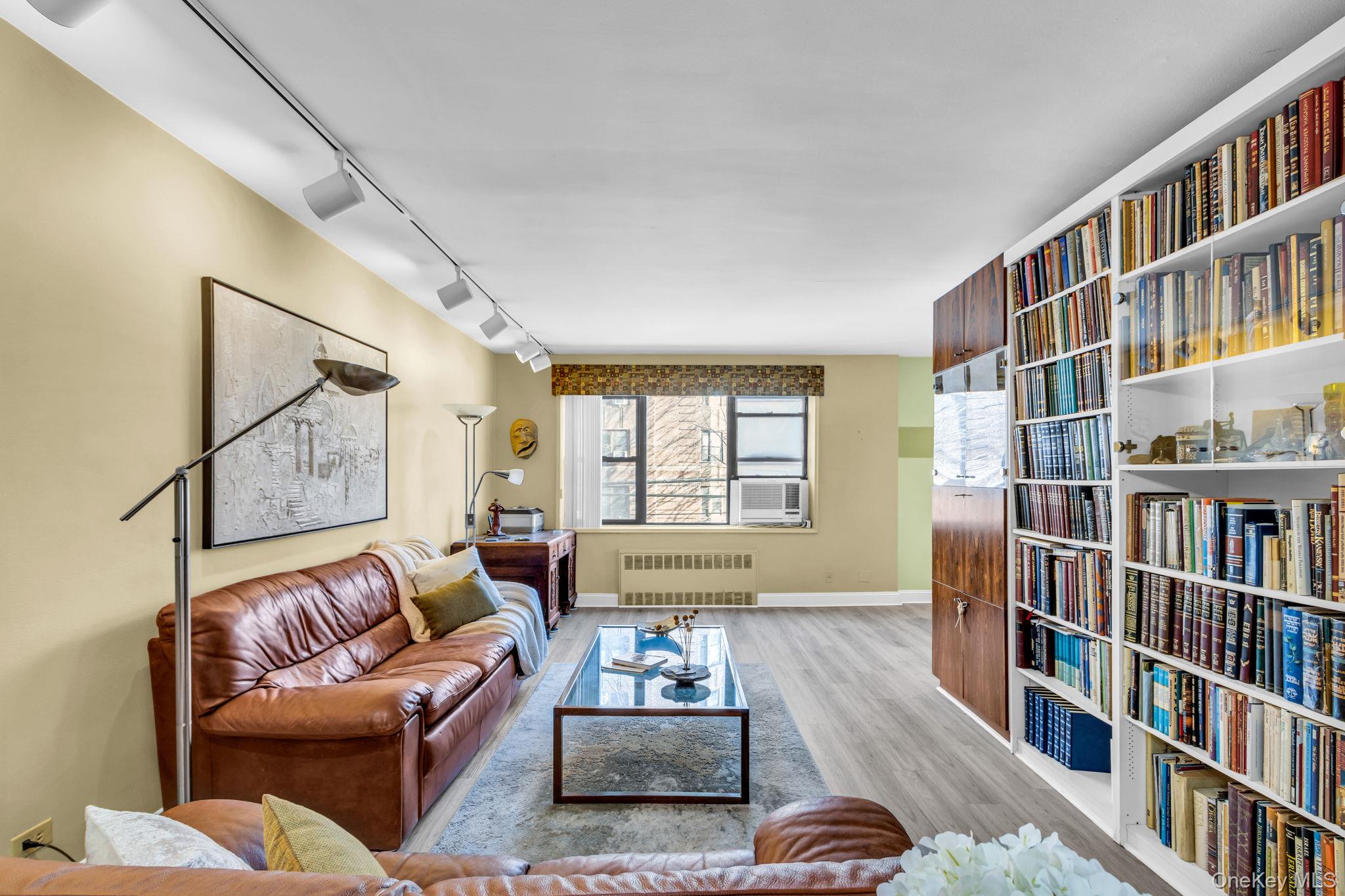 #1 photo, 3601 Johnson Avenue, הברונקס Bronx , NY 10463