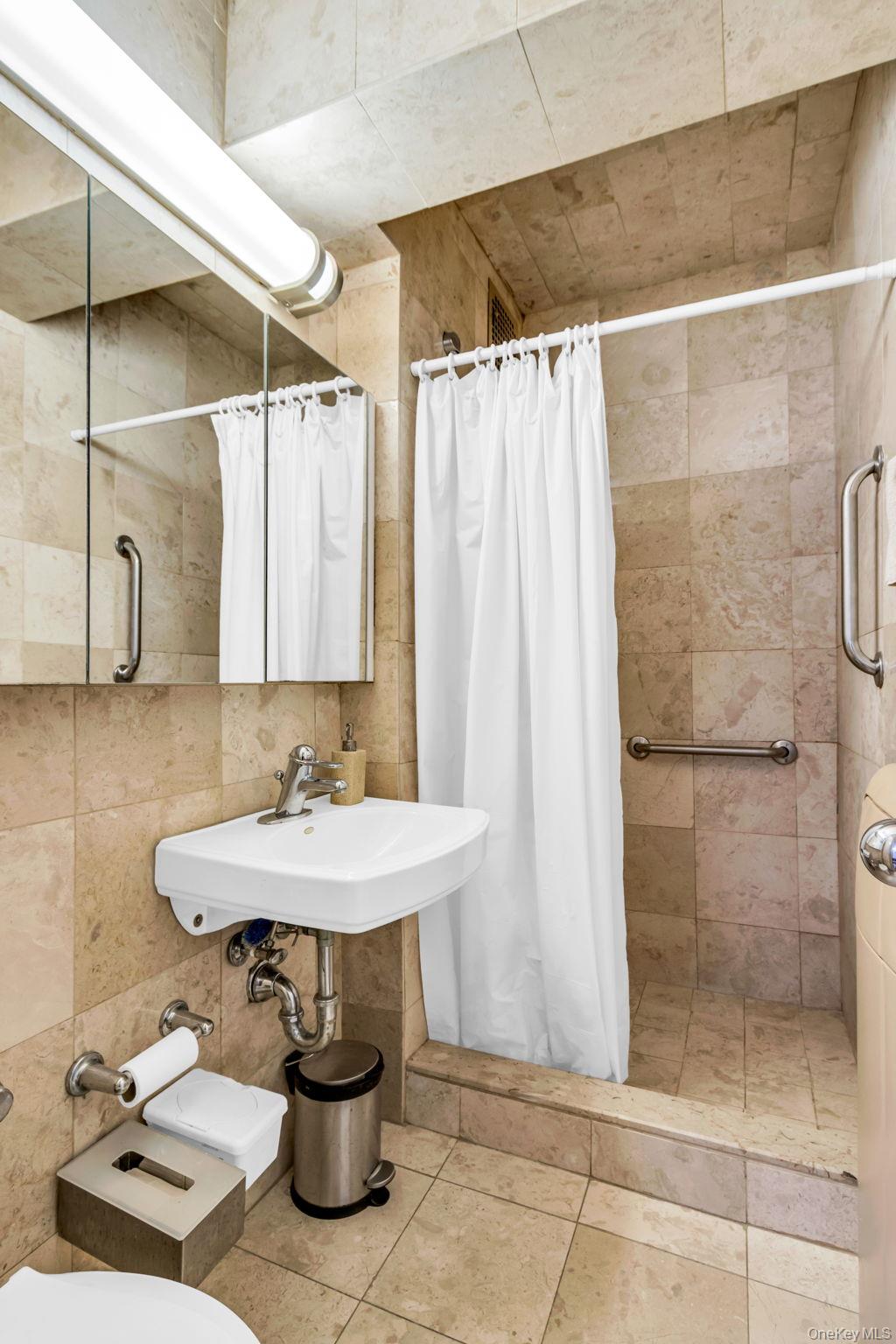 #17 photo, 3601 Johnson Avenue, הברונקס Bronx , NY 10463