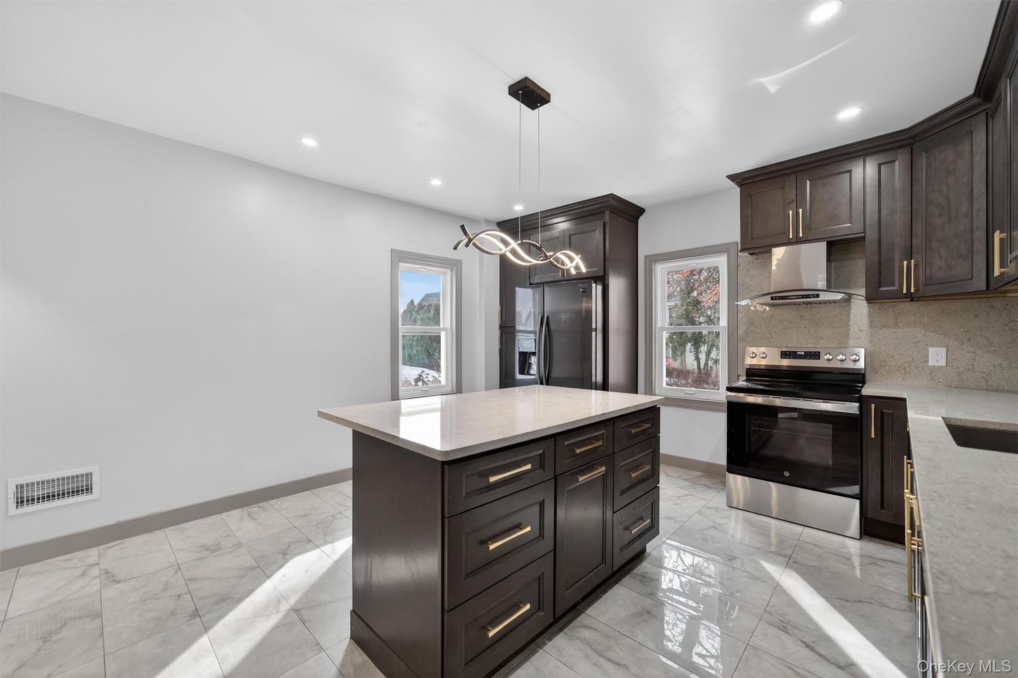 #12 photo, 62 Poplar Street, Newburgh , NY 12550