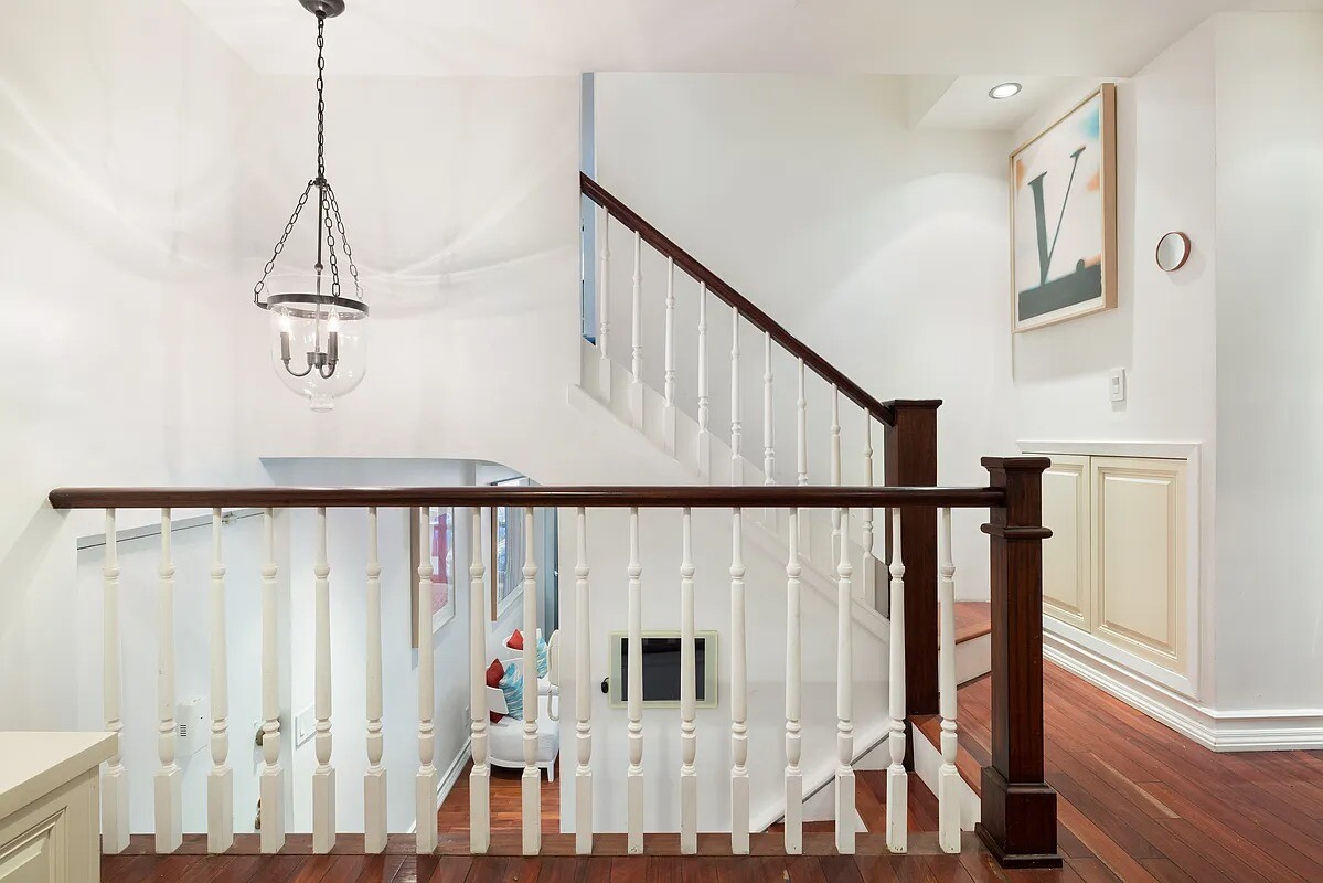 #4 photo, 57 E 75TH Street, Lenox Hill , NY 10021