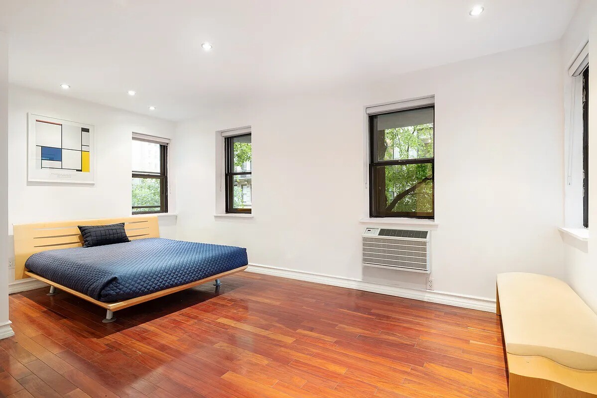 #6 photo, 57 E 75TH Street, Lenox Hill , NY 10021