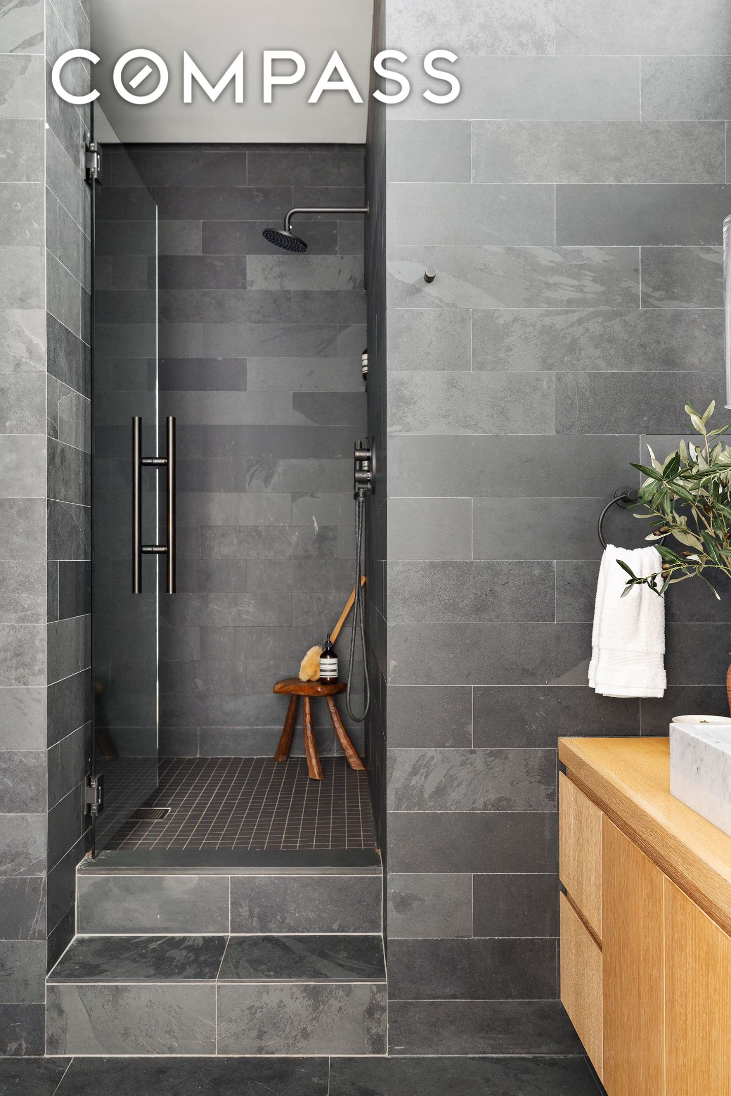 #15 photo, 250 Mercer Street, Greenwich Village , NY 10012