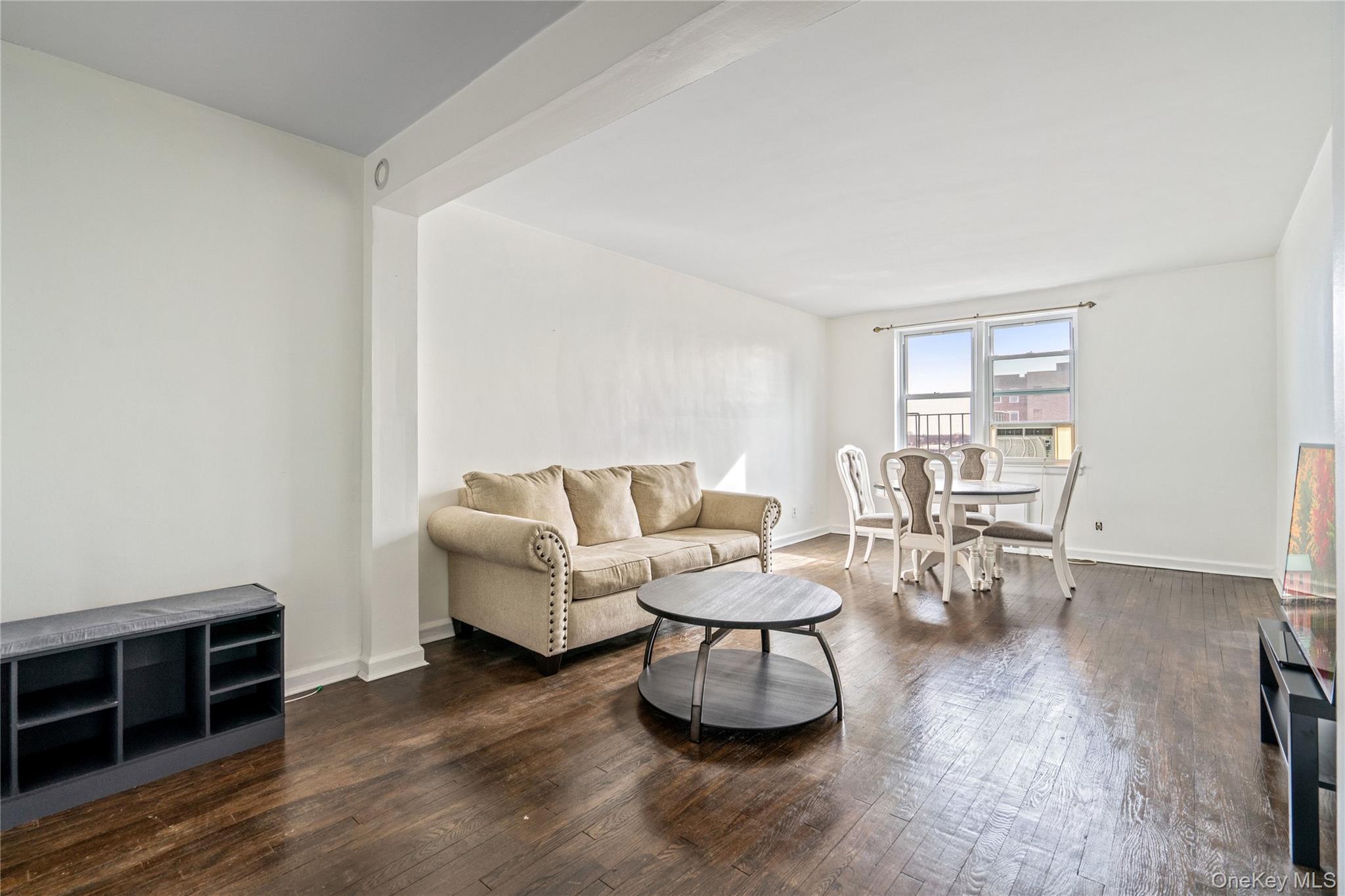 #2 photo, 24 Mulford Place, Hempstead , NY 11550