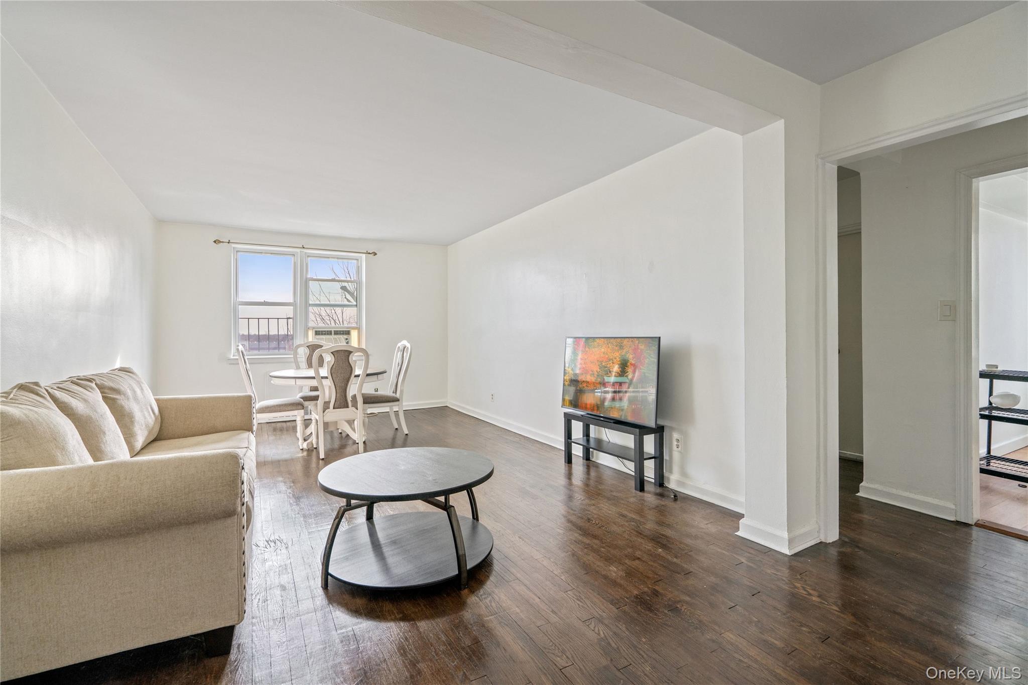 #4 photo, 24 Mulford Place, Hempstead , NY 11550