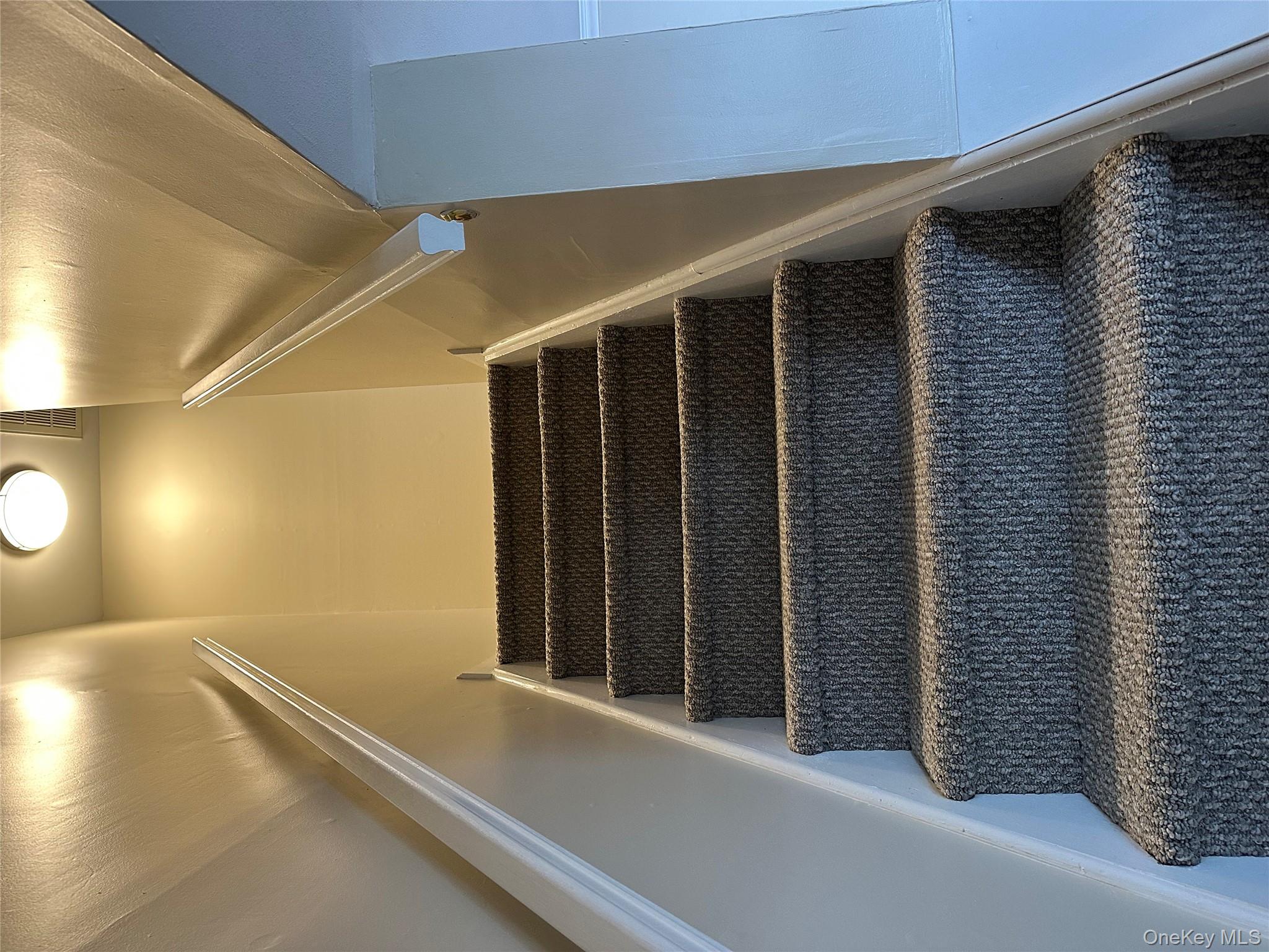 #20 photo, 10 Shiloh Court, Coram , NY 11727