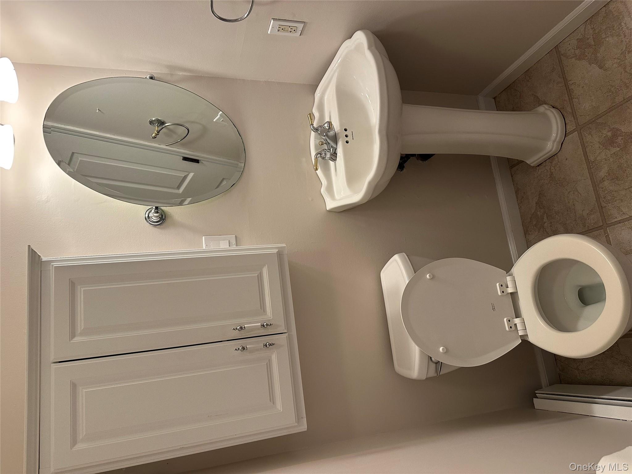 #8 photo, 10 Shiloh Court, Coram , NY 11727