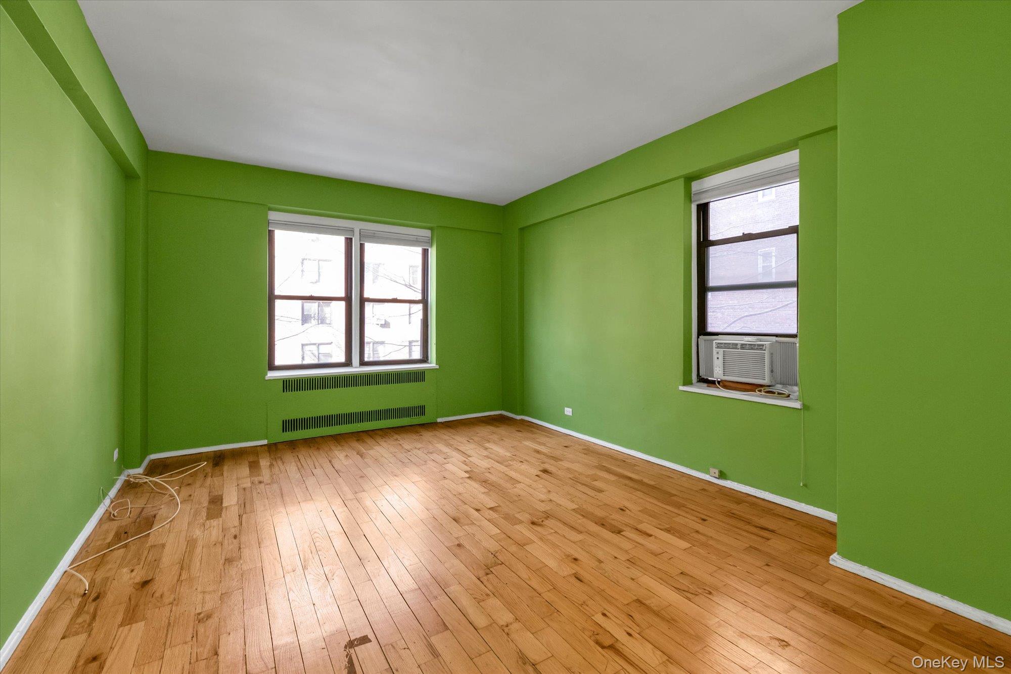 #11 photo, 99-21 67 Road, Forest Hills , NY 11375