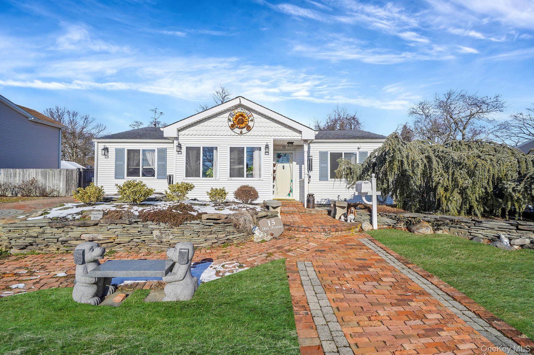 #1 photo, 15 18th Avenue, Bay Shore , NY 11706