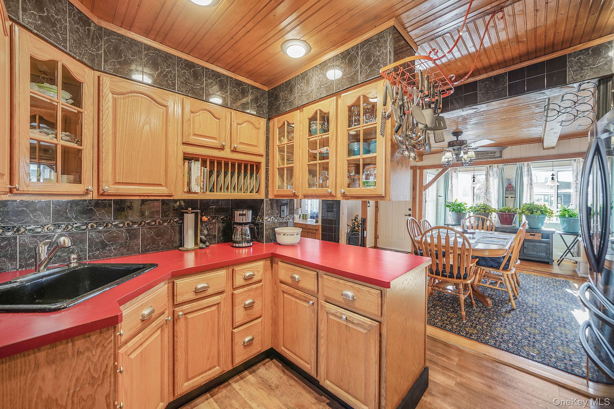 #11 photo, 15 18th Avenue, Bay Shore , NY 11706