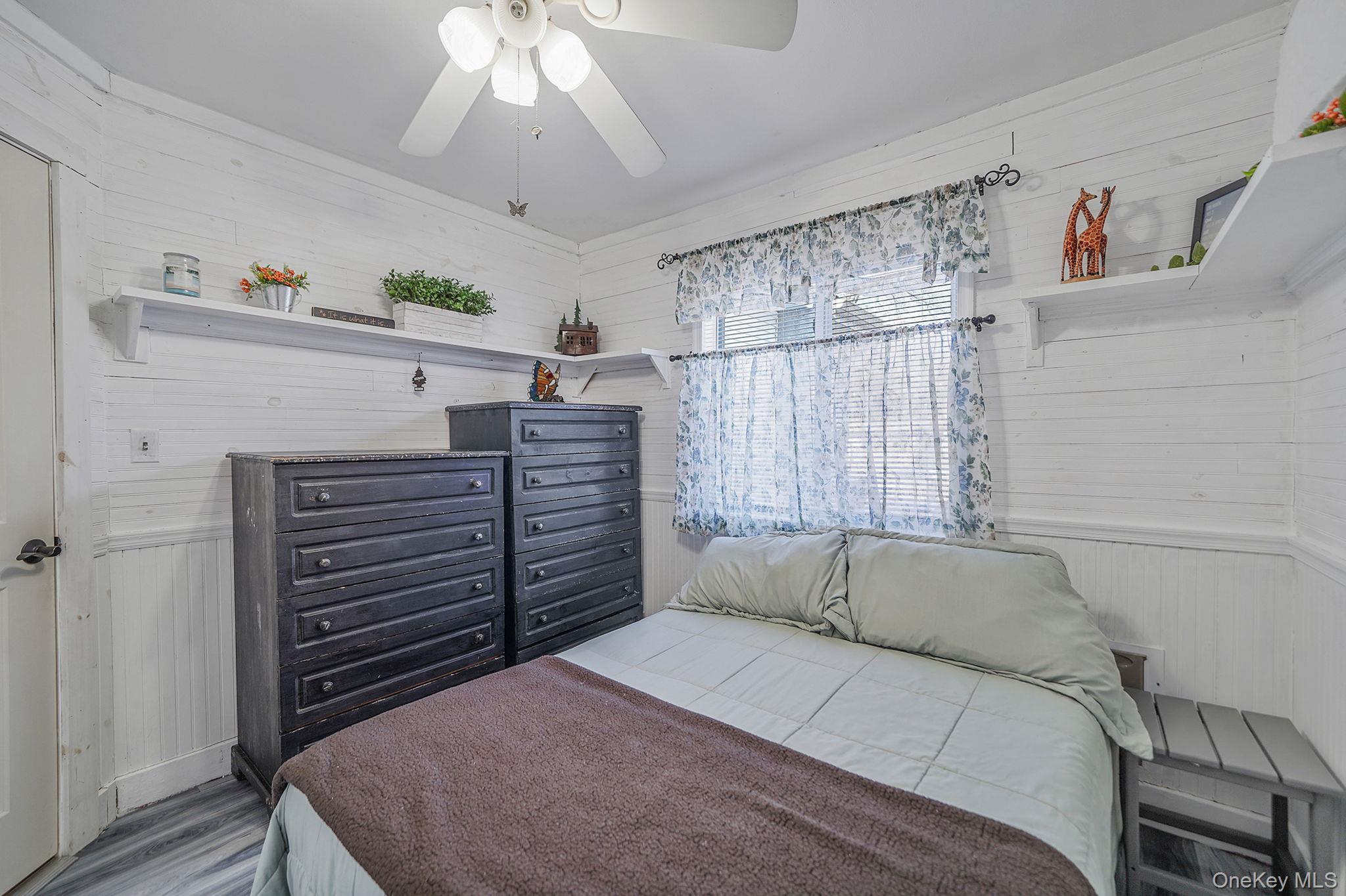 #19 photo, 15 18th Avenue, Bay Shore , NY 11706